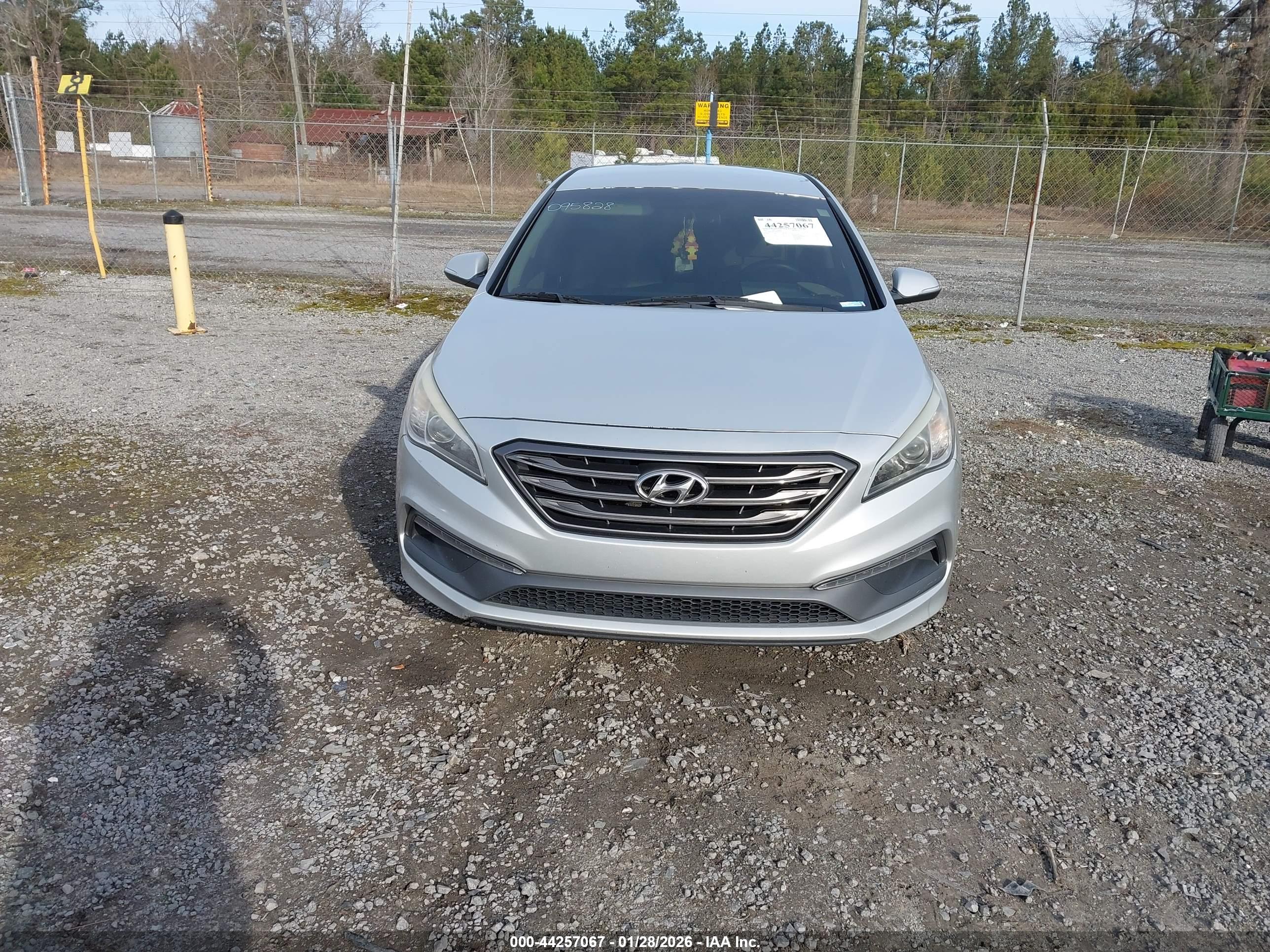 HYUNDAI SONATA image 6