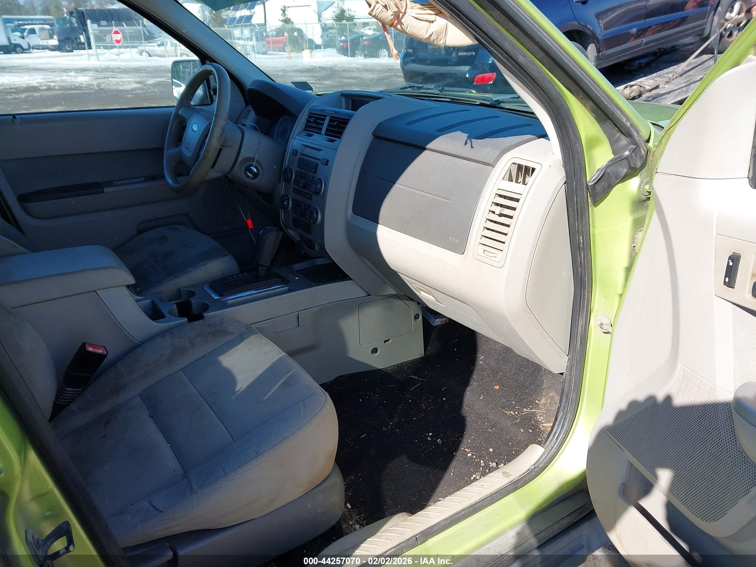 FORD ESCAPE image 5