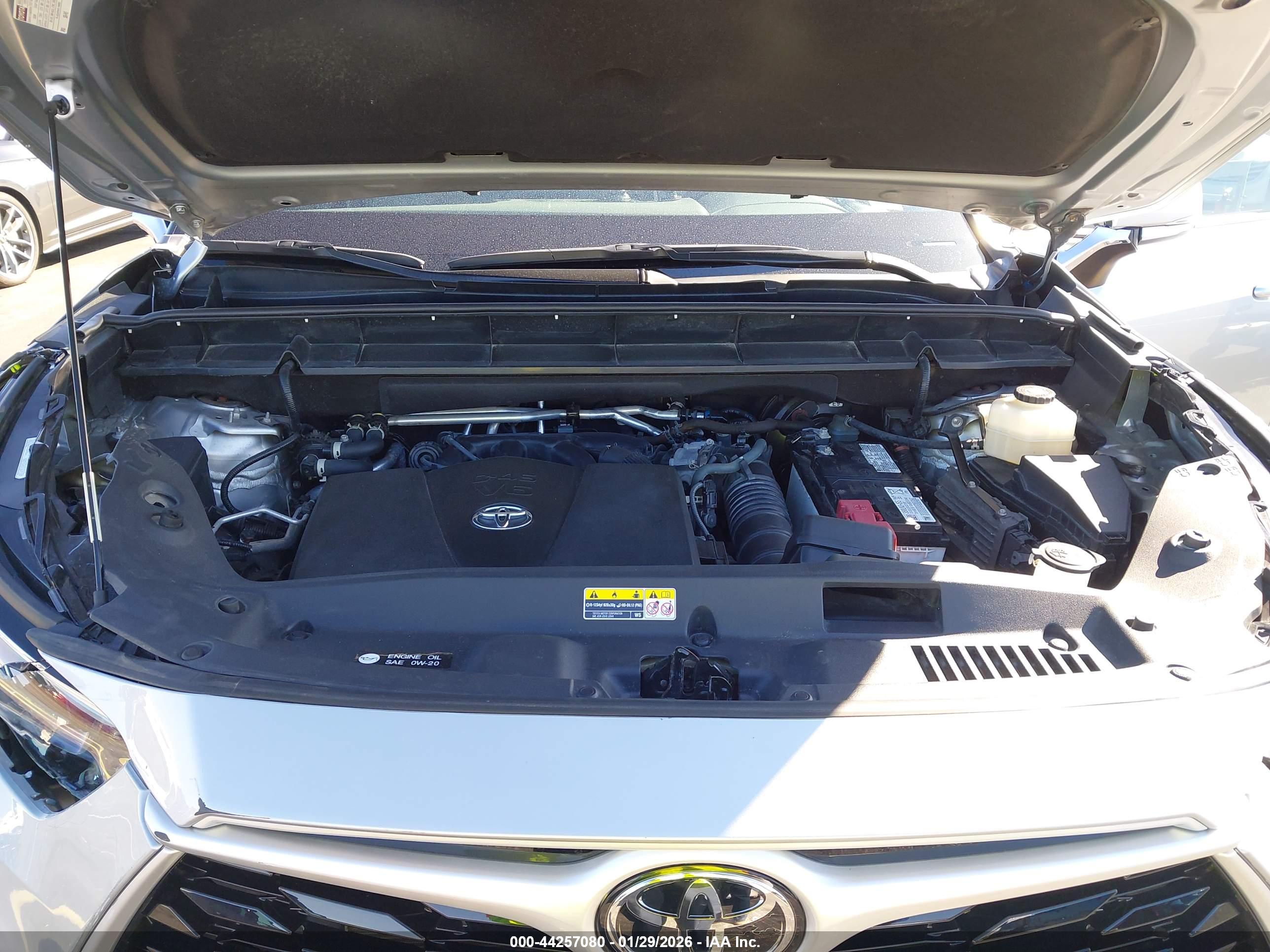 TOYOTA HIGHLANDER image 10