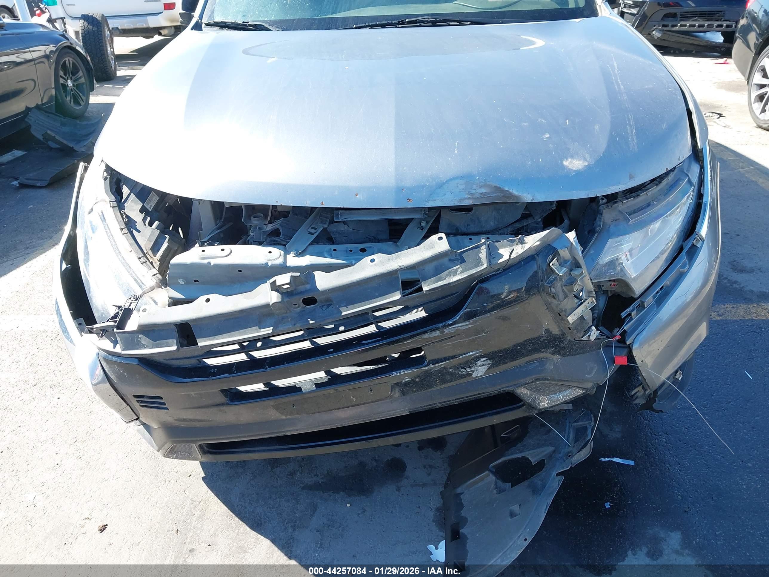 MITSUBISHI OUTLANDER image 6