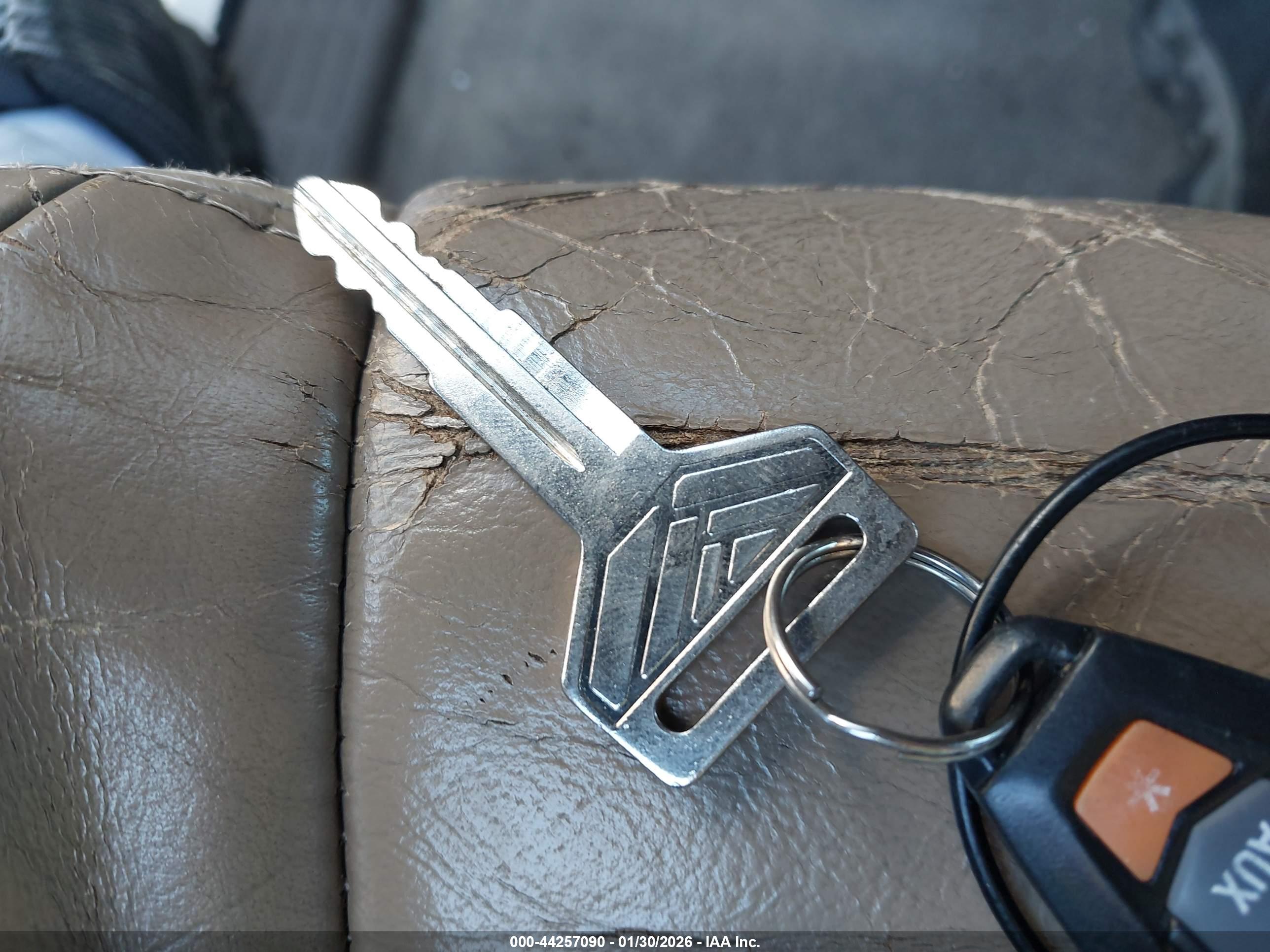 TOYOTA 4RUNNER image 11
