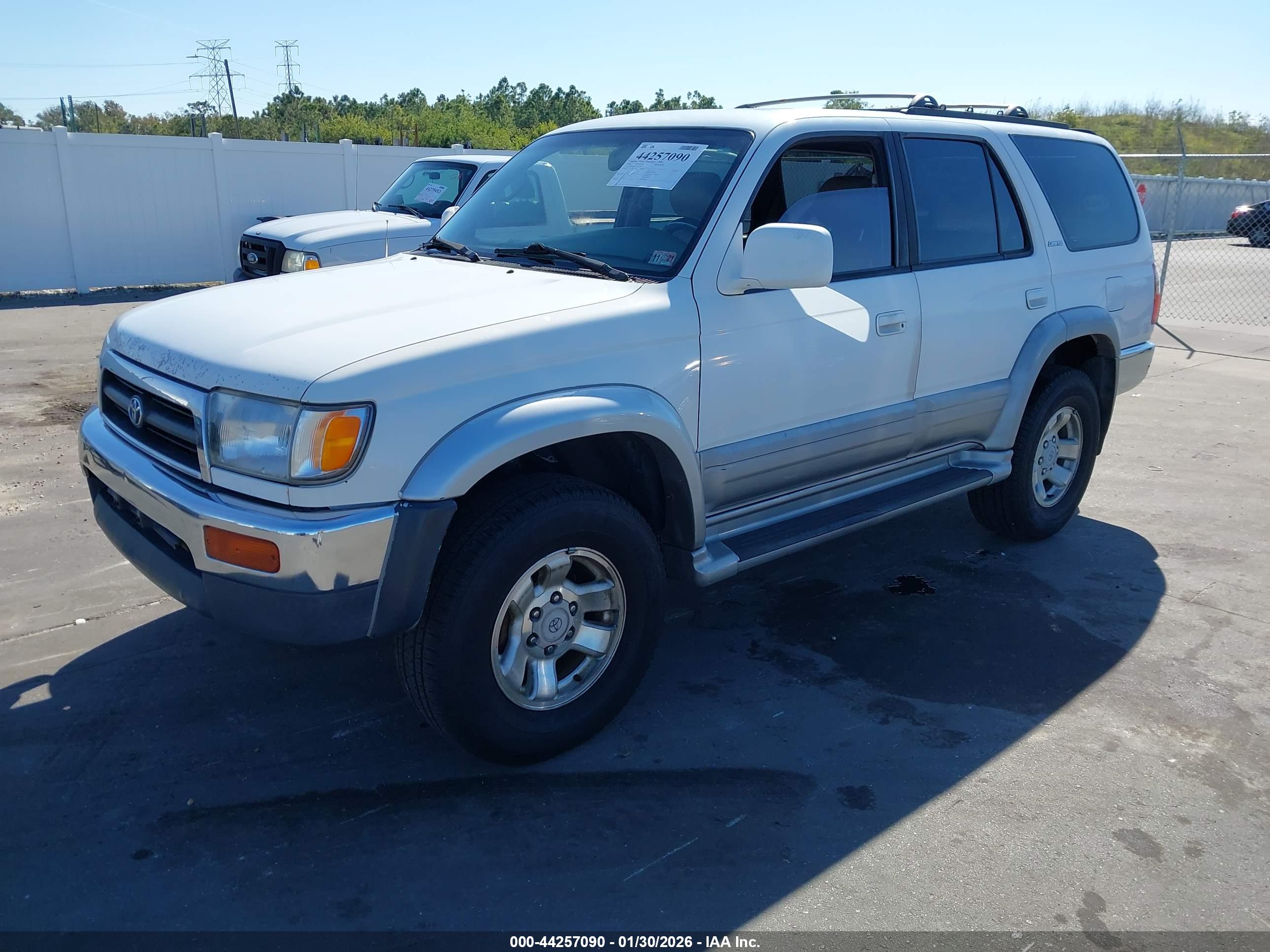 TOYOTA 4RUNNER image 2