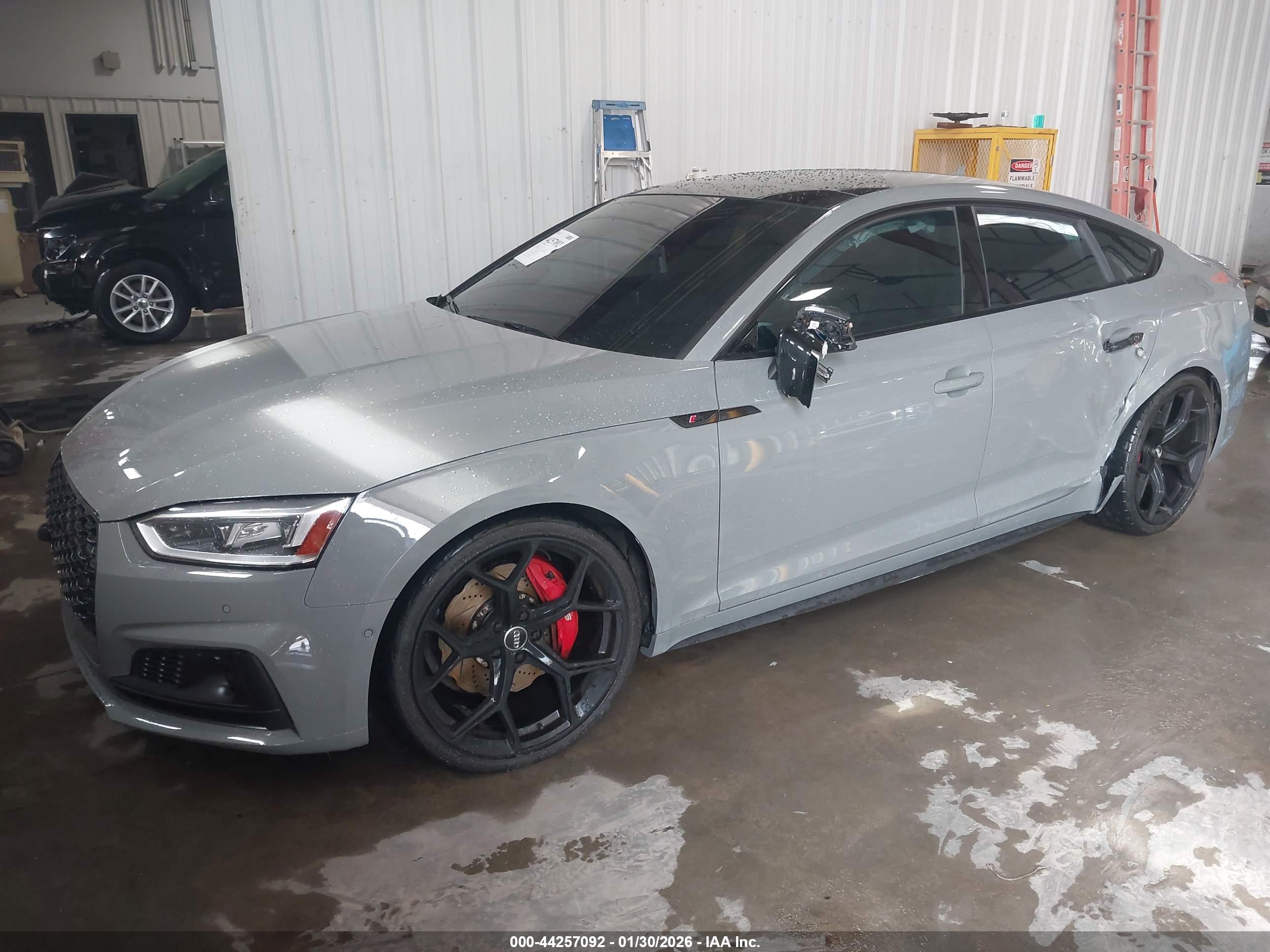 AUDI S5 image 2