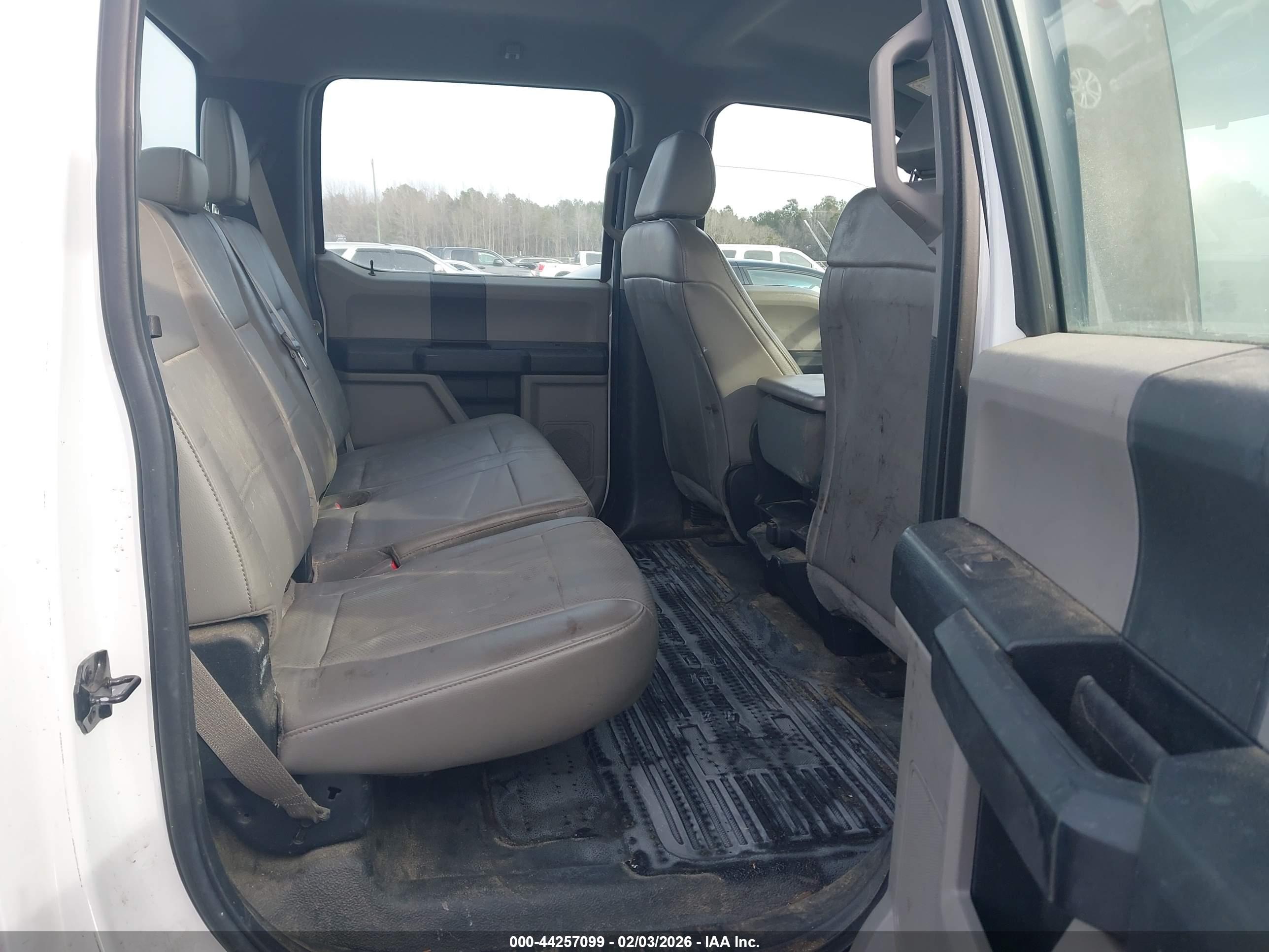 FORD F-250 image 8