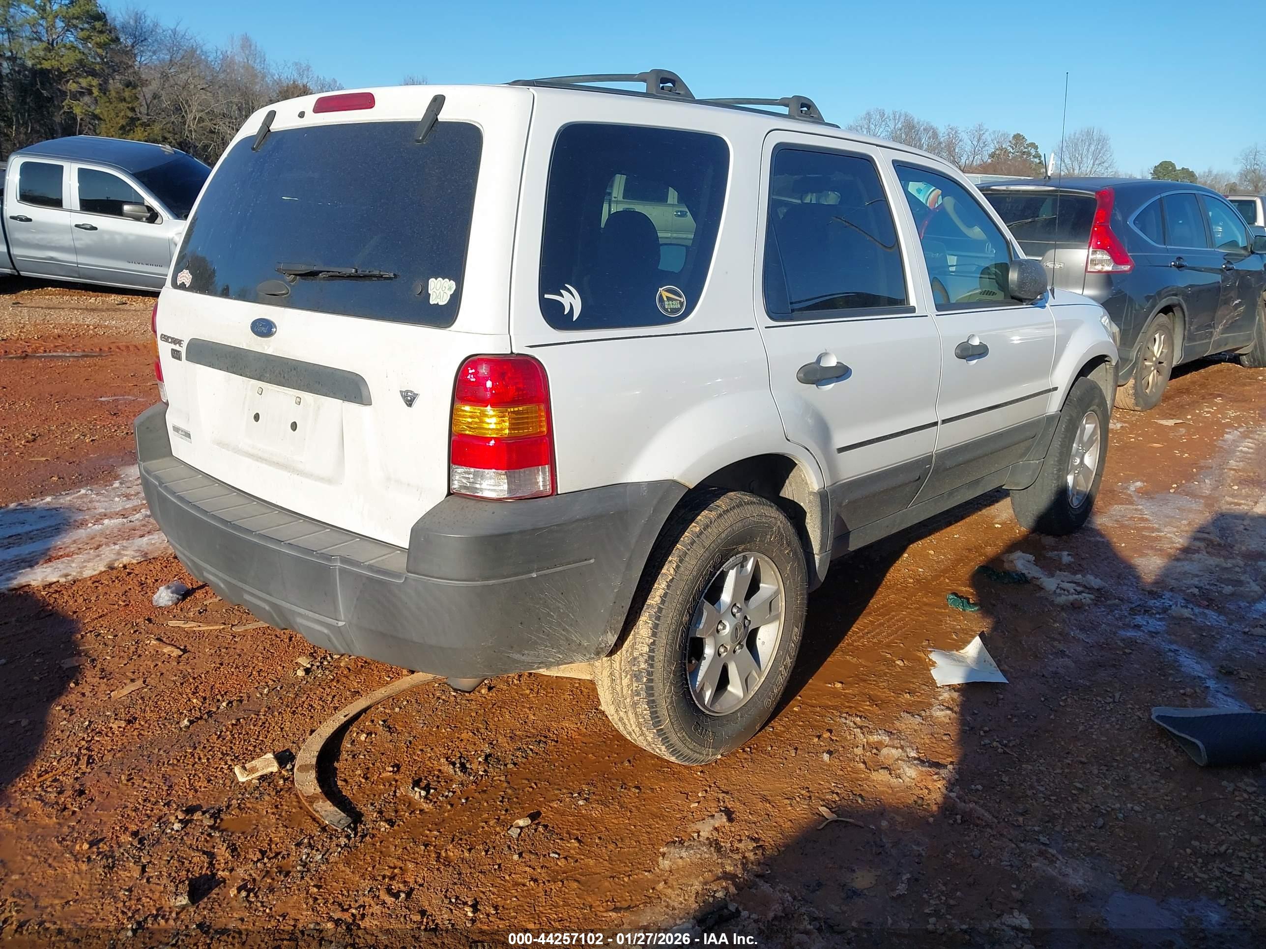 FORD ESCAPE image 4