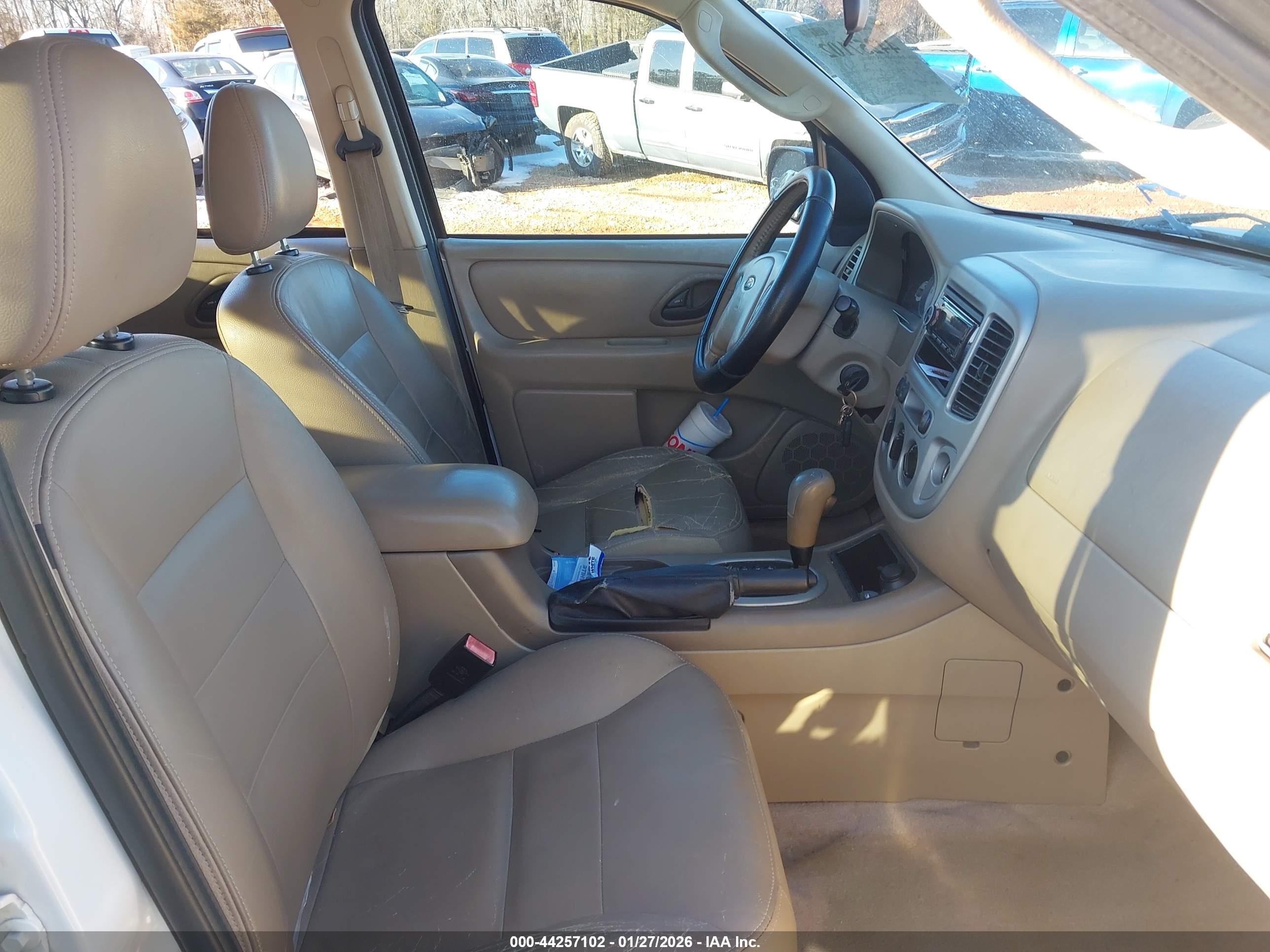 FORD ESCAPE image 5
