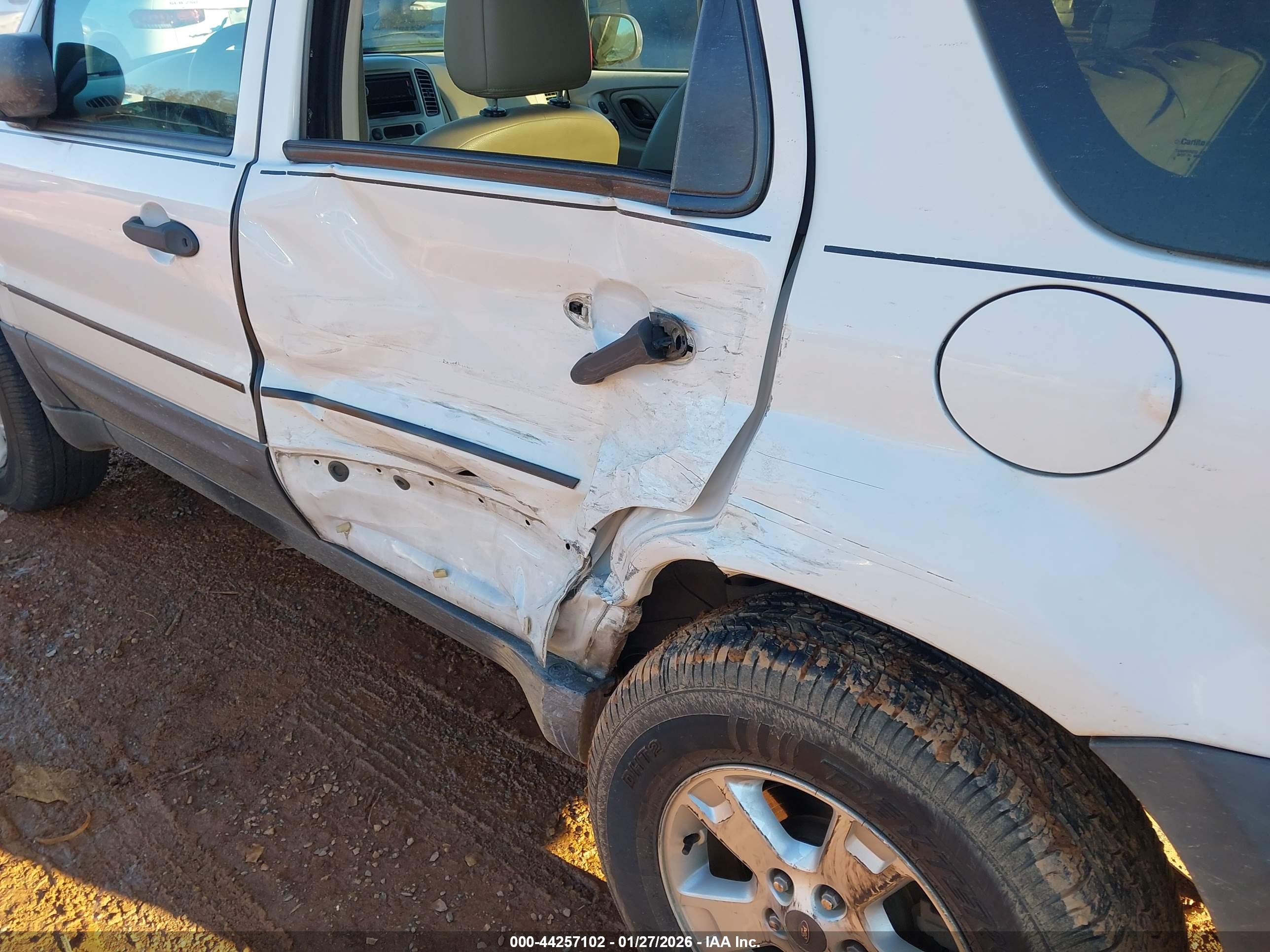 FORD ESCAPE image 6
