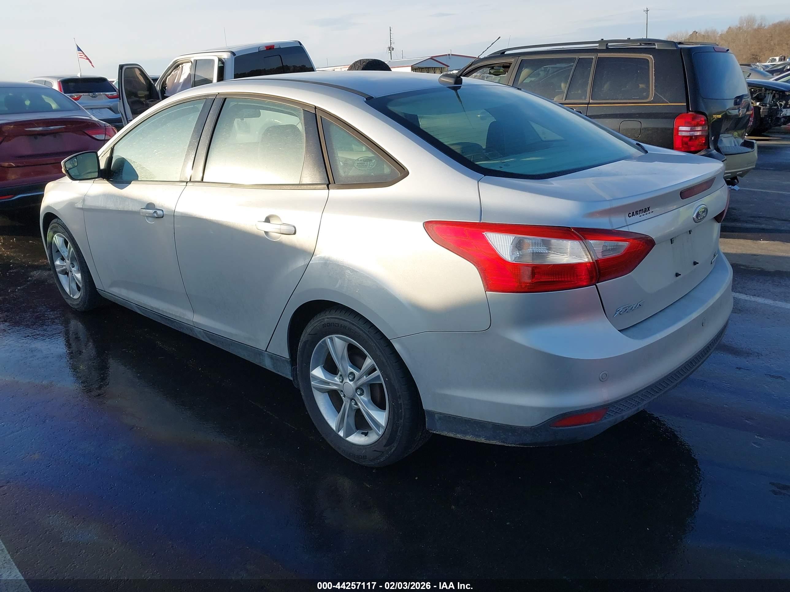 FORD FOCUS image 3
