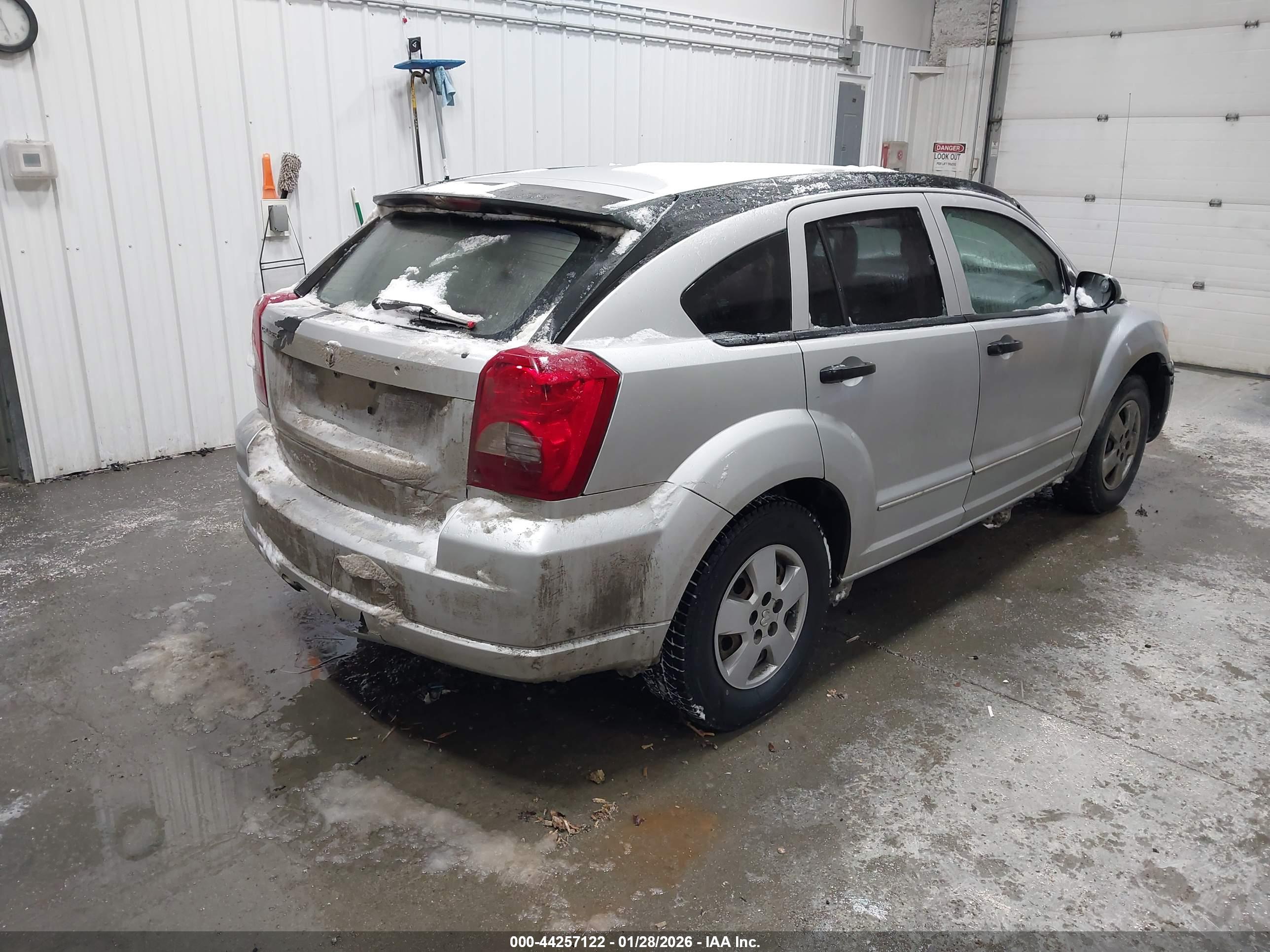 DODGE CALIBER image 4
