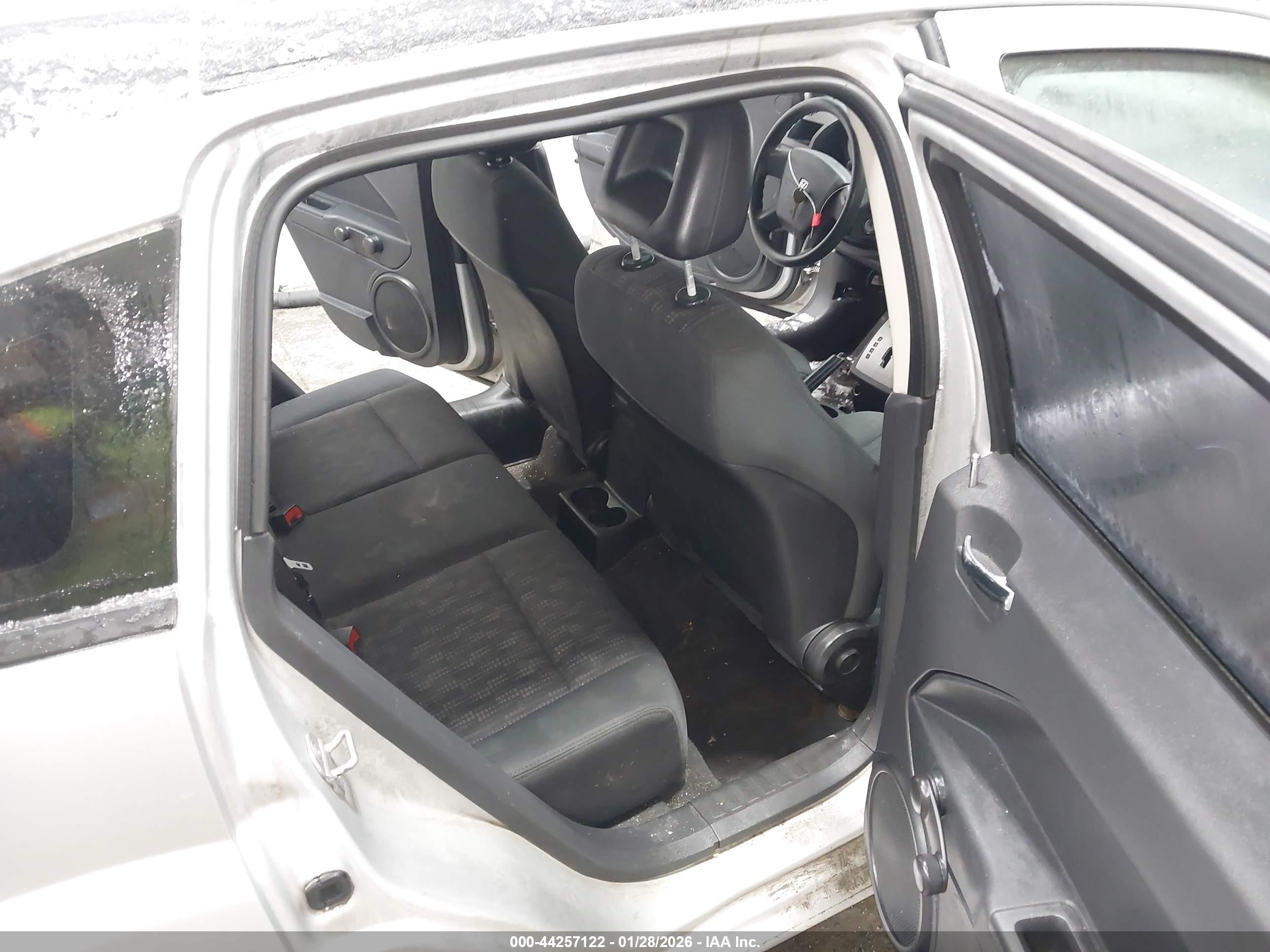 DODGE CALIBER image 8