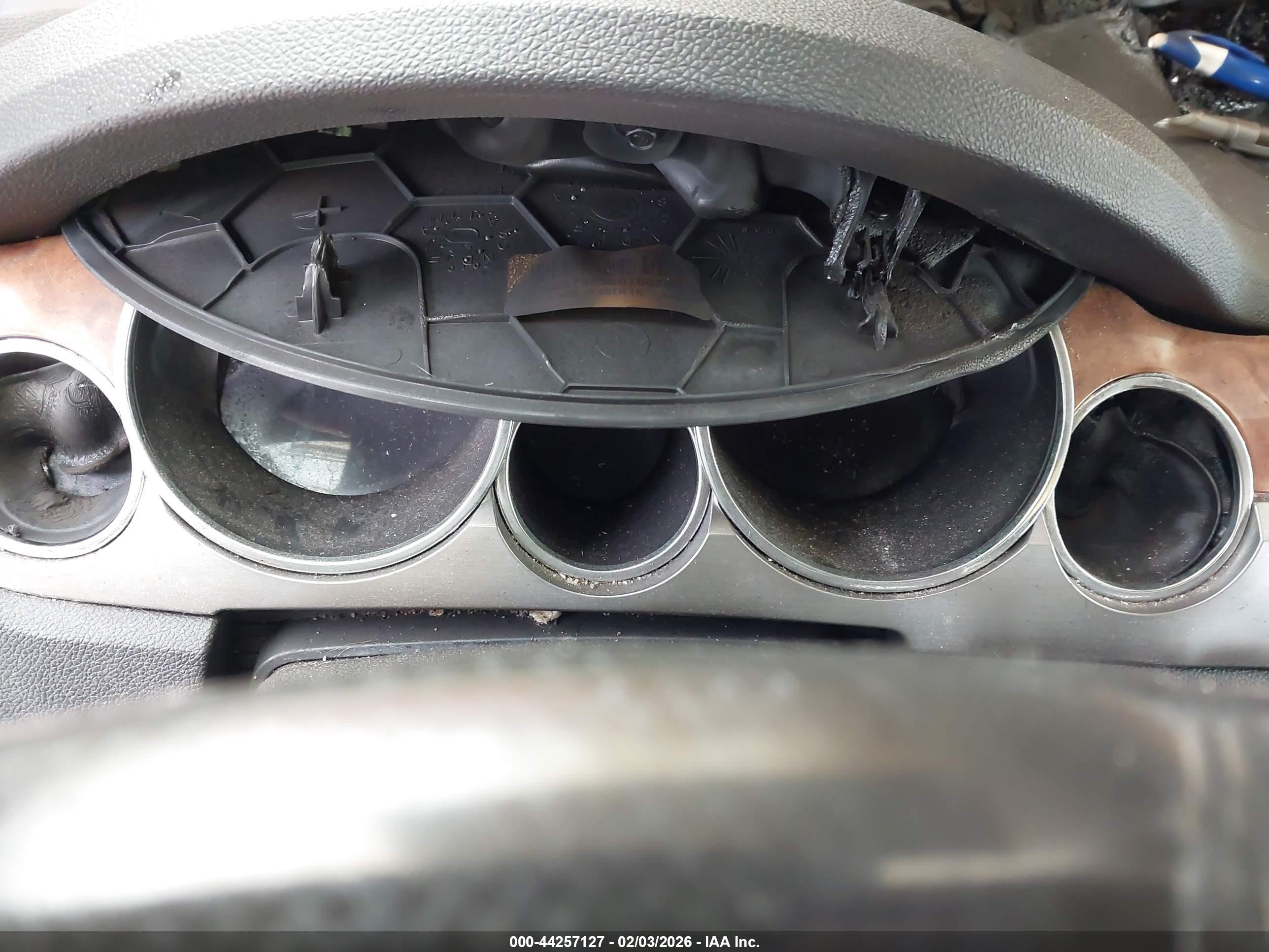 BUICK ENCLAVE image 7