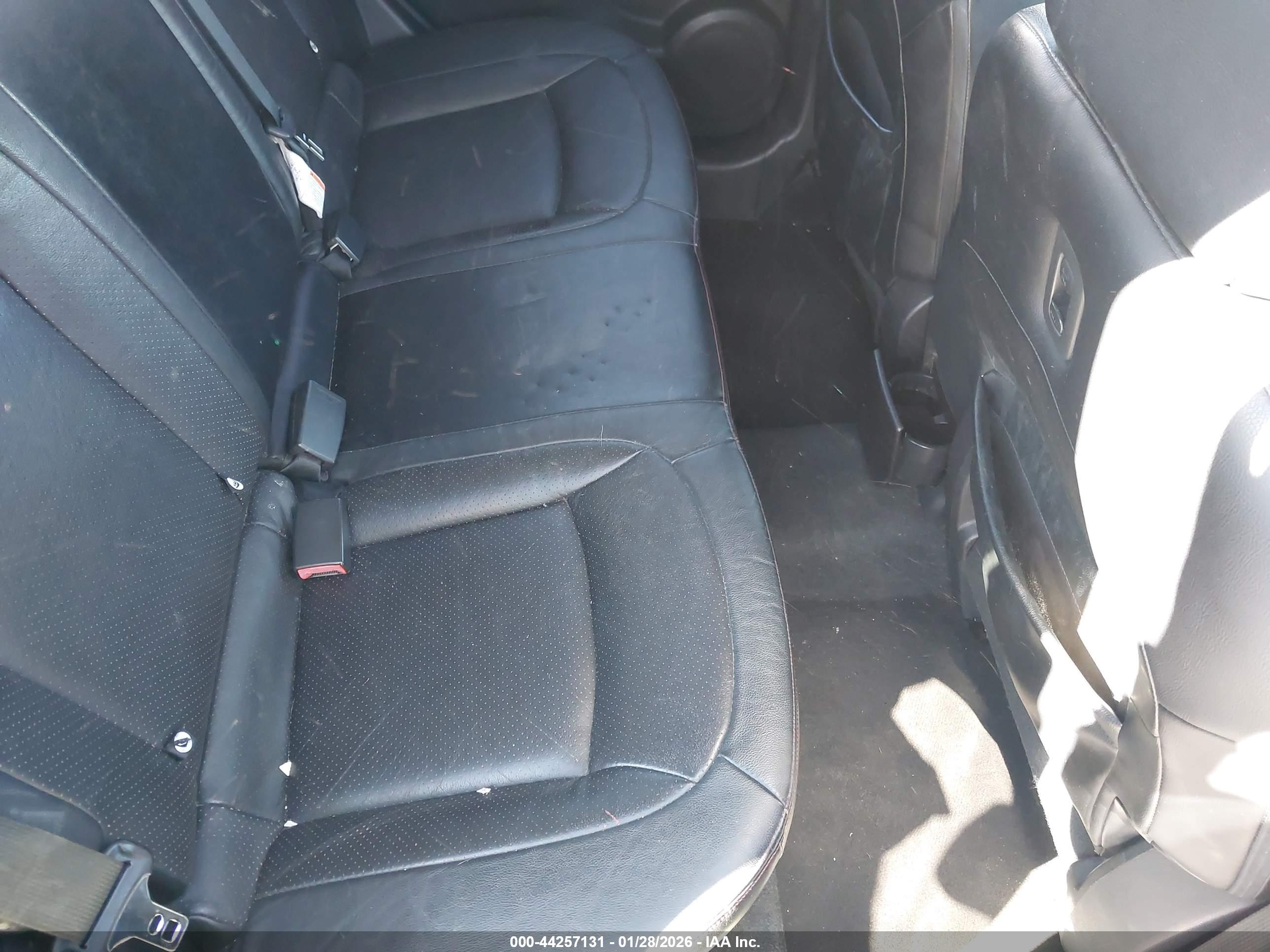 NISSAN ROGUE image 8