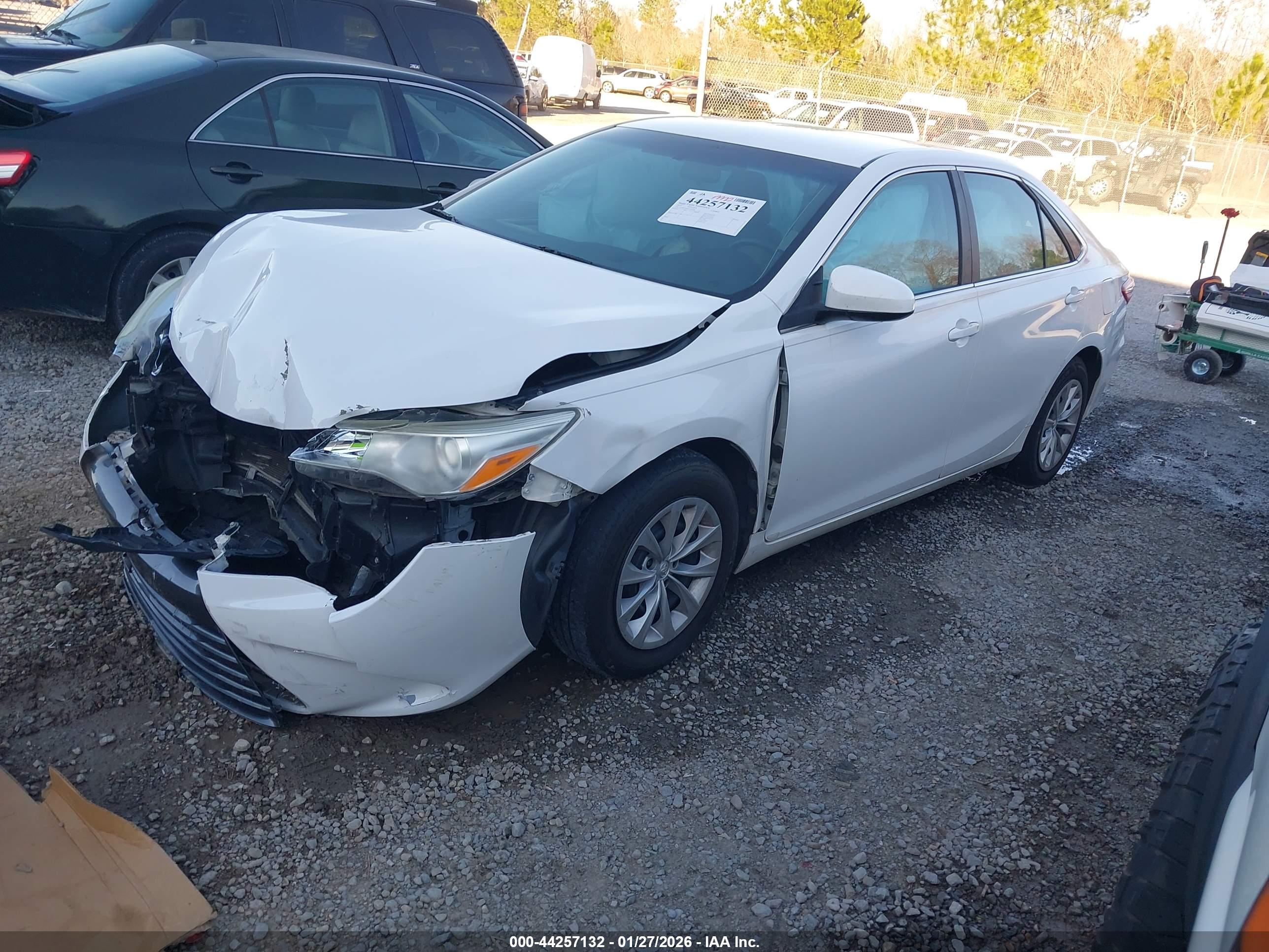 TOYOTA CAMRY image 2