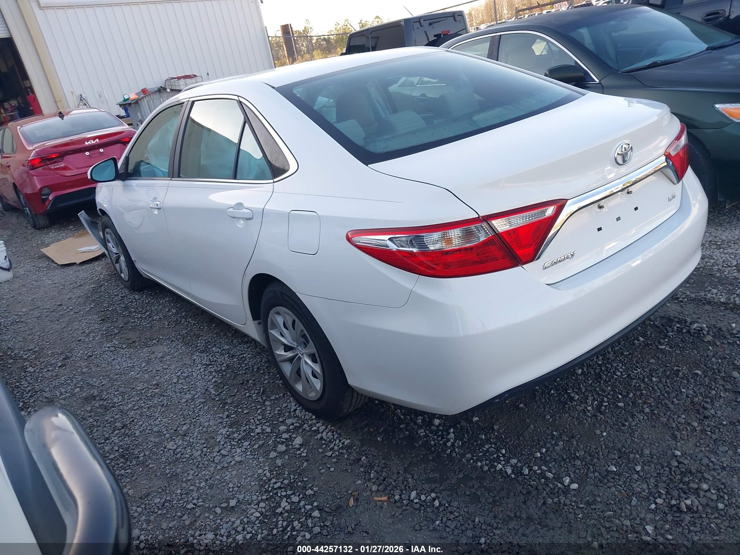 TOYOTA CAMRY image 3