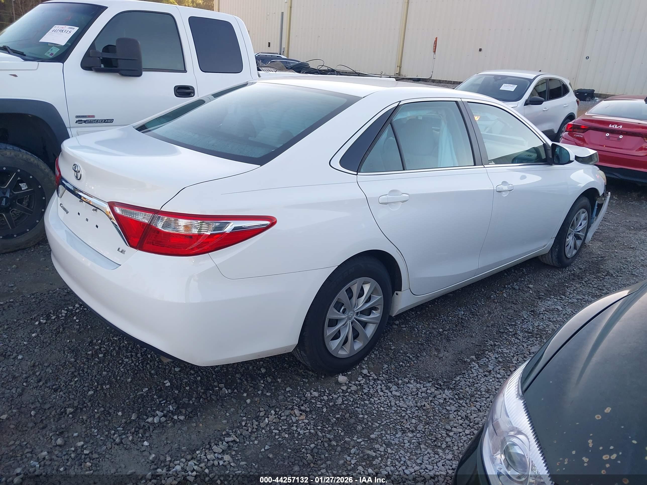 TOYOTA CAMRY image 4