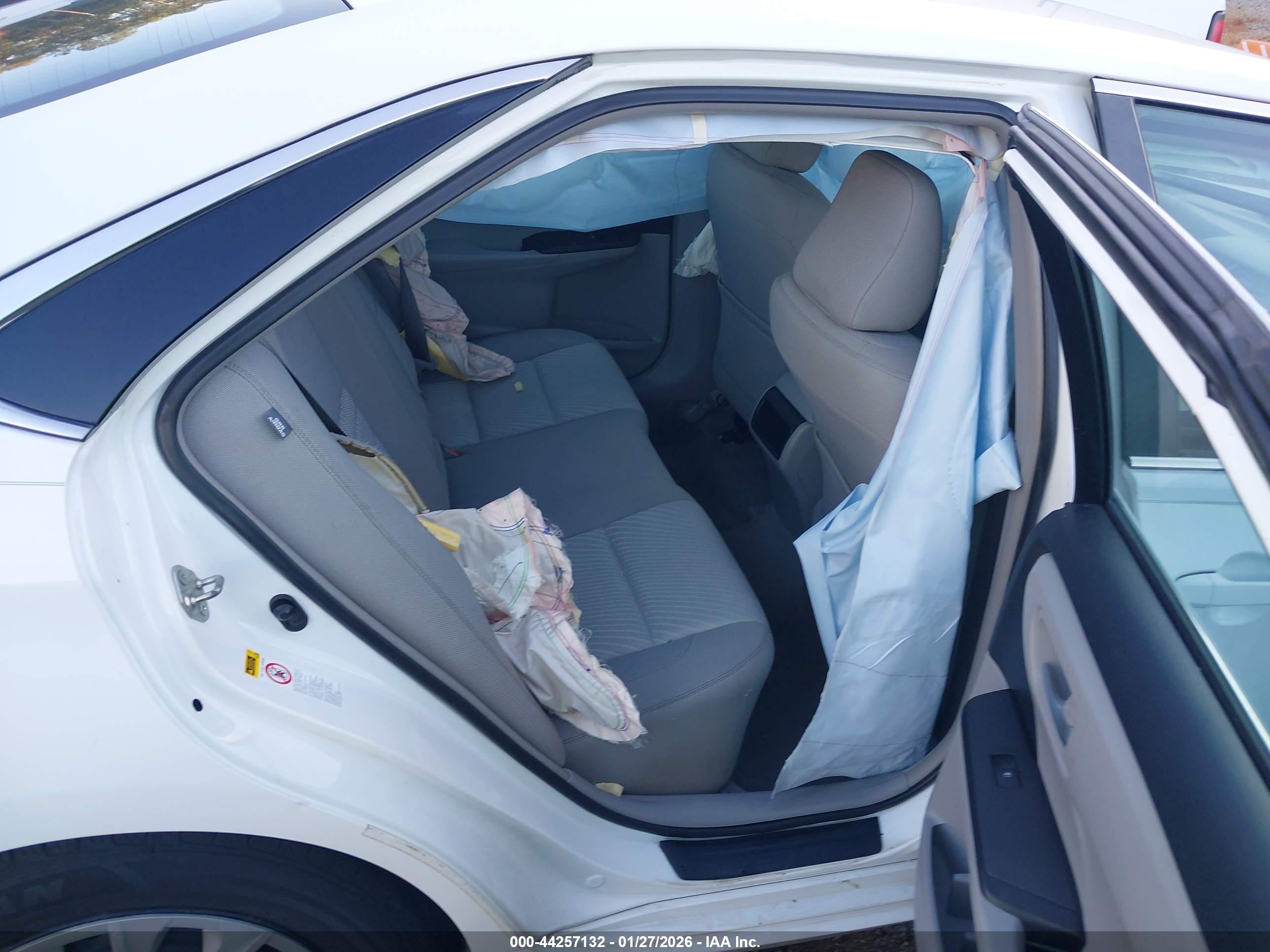 TOYOTA CAMRY image 8