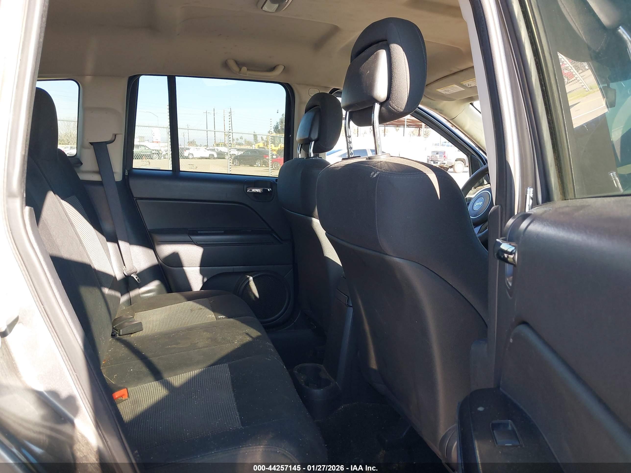 JEEP COMPASS image 8