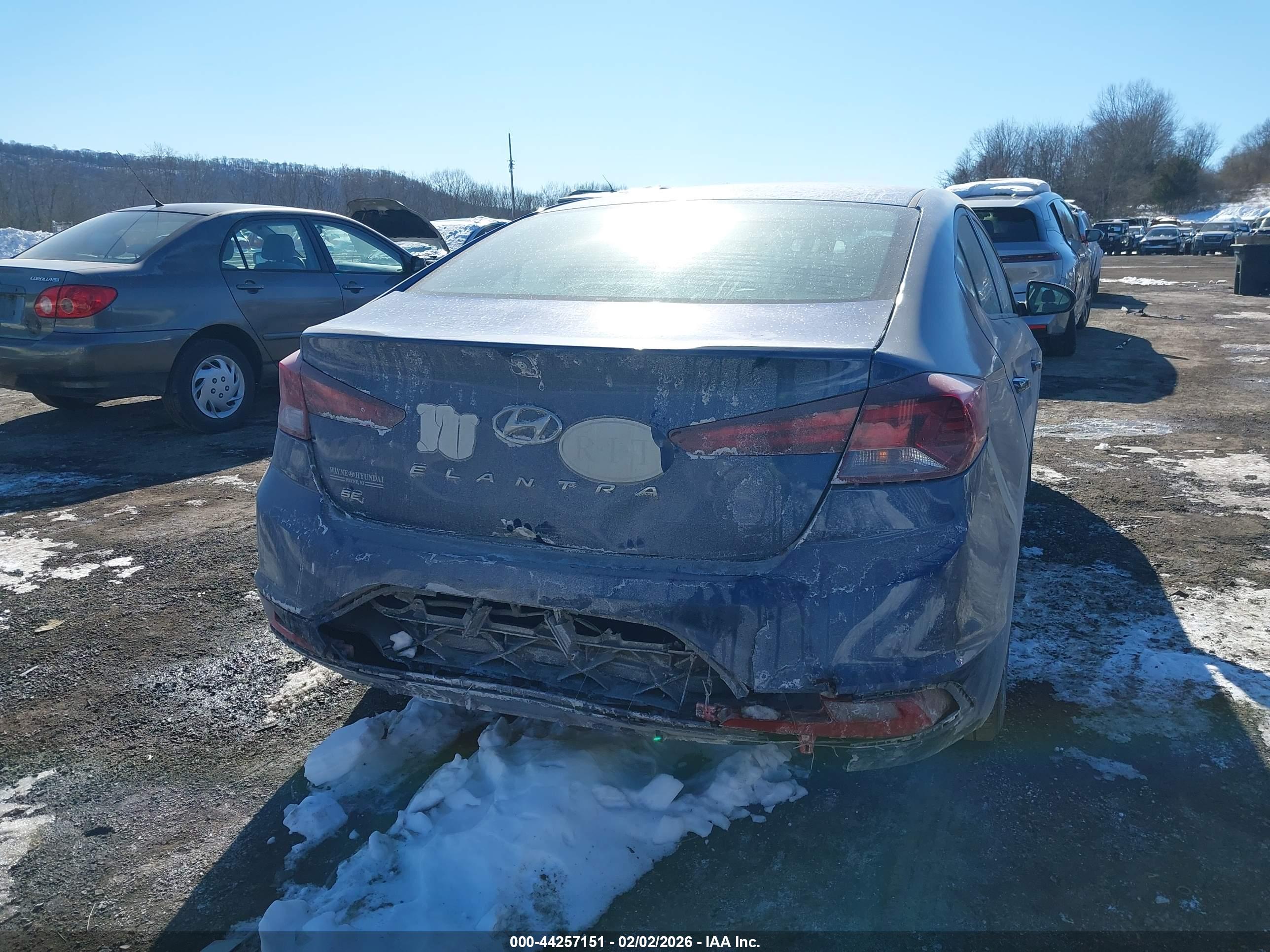 HYUNDAI ELANTRA image 6