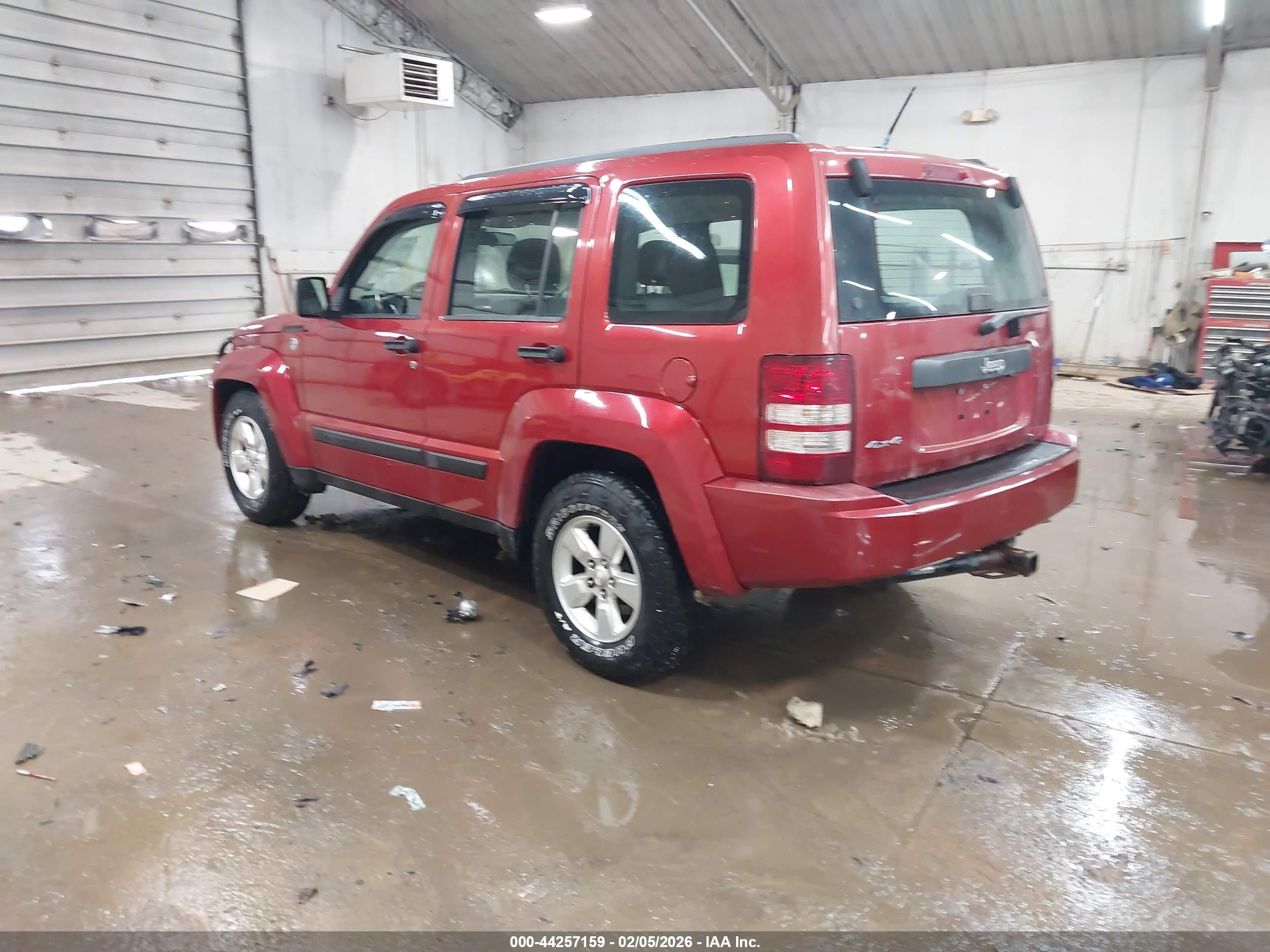 JEEP LIBERTY image 3
