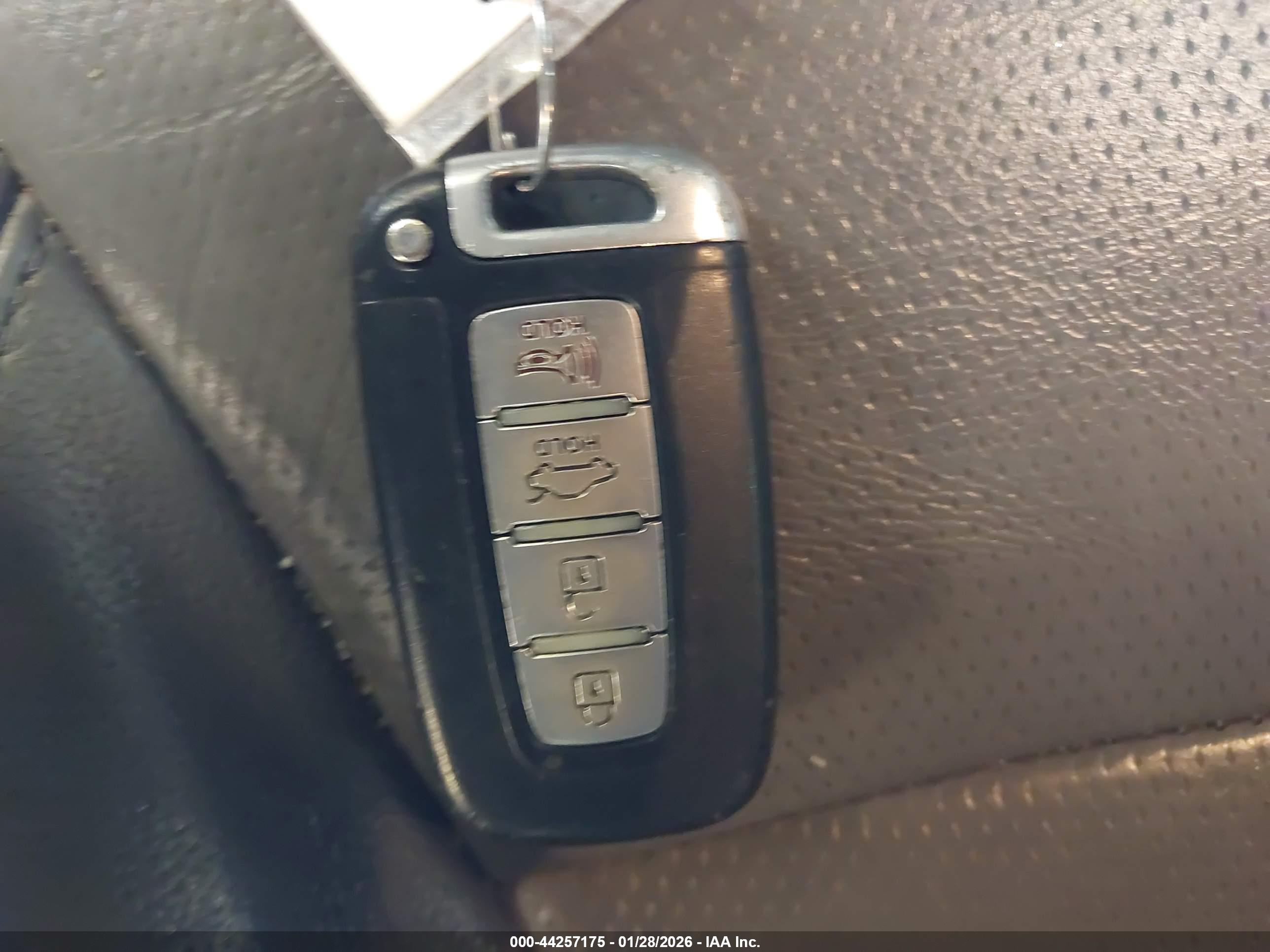HYUNDAI SONATA image 11