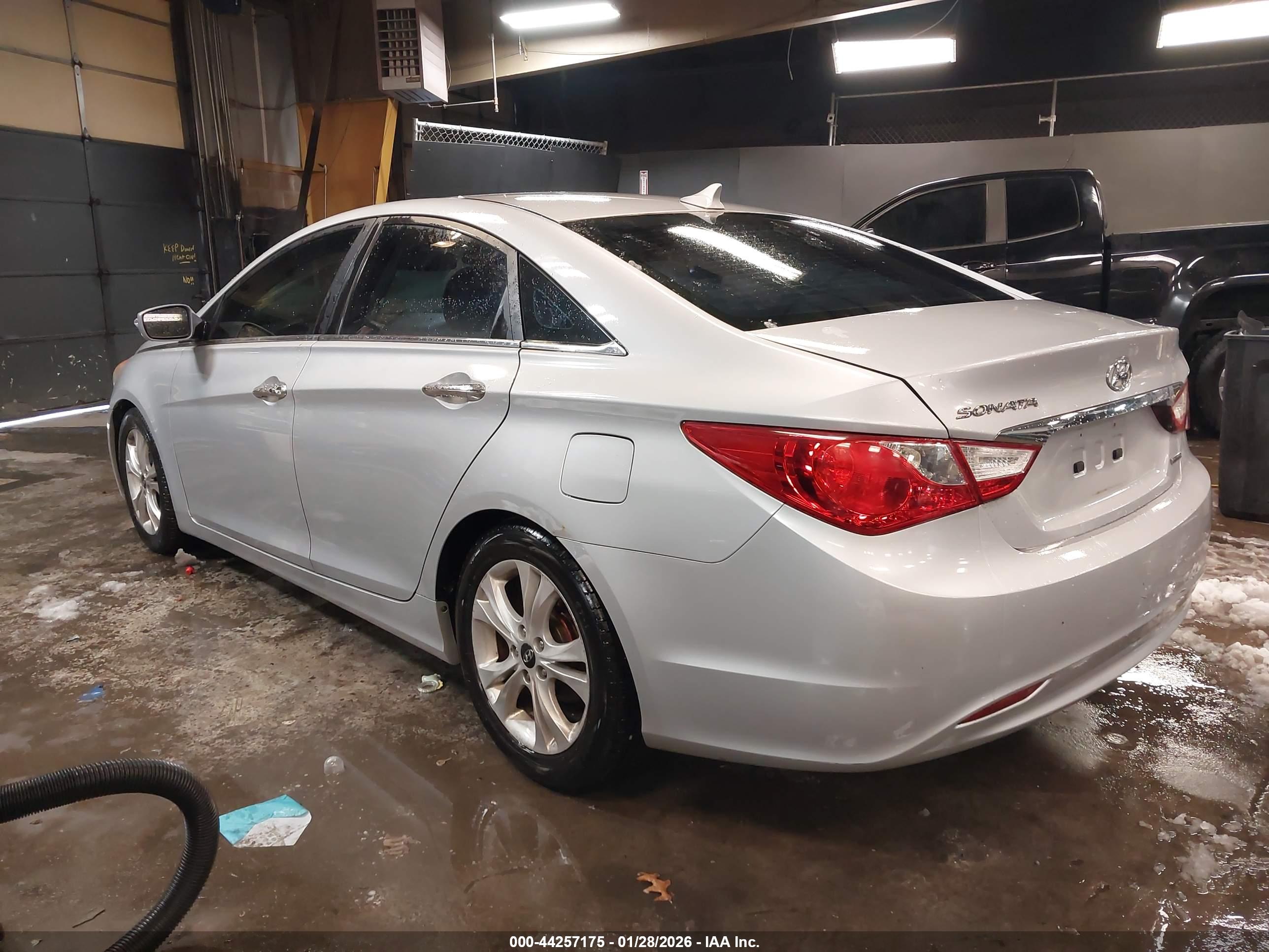 HYUNDAI SONATA image 3