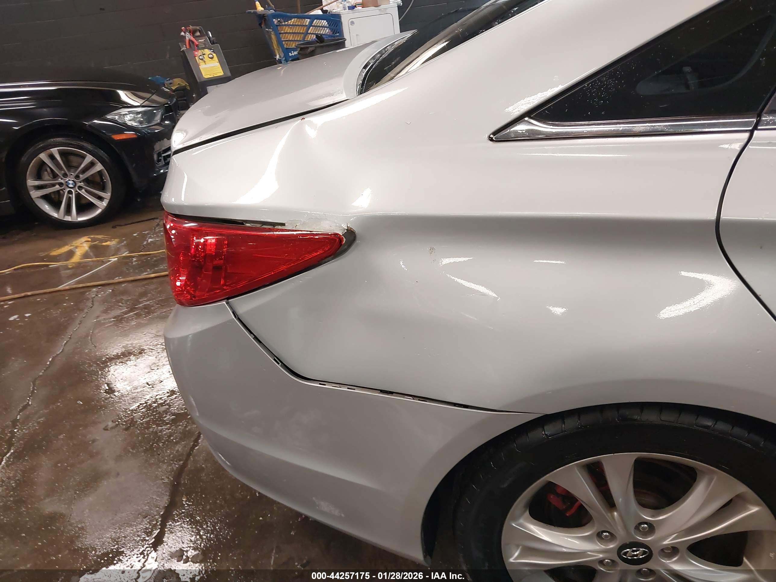 HYUNDAI SONATA image 6