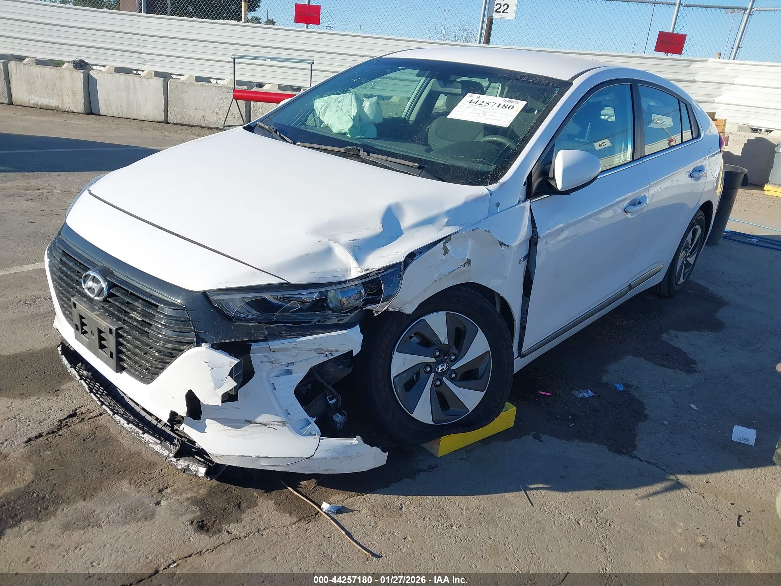 HYUNDAI IONIQ image 2