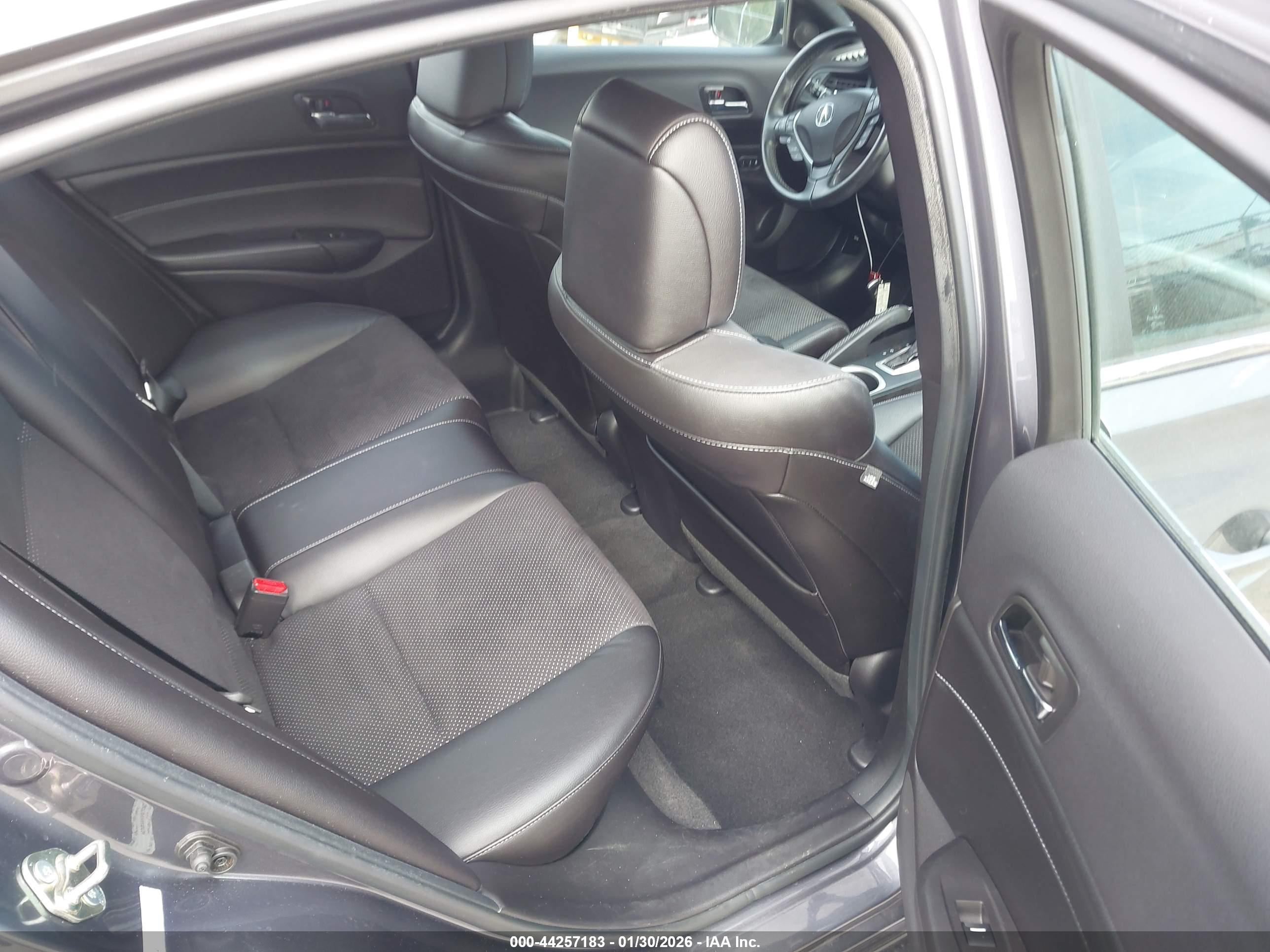 ACURA ILX image 8