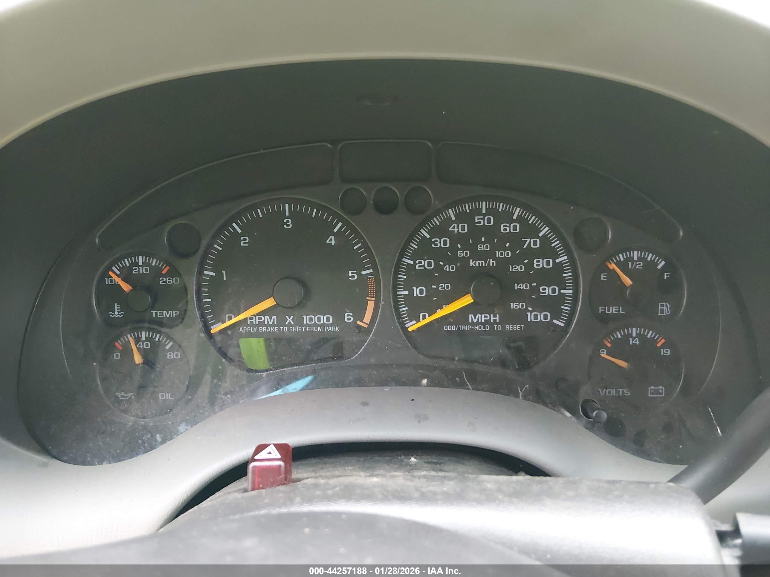 CHEVROLET BLAZER image 7