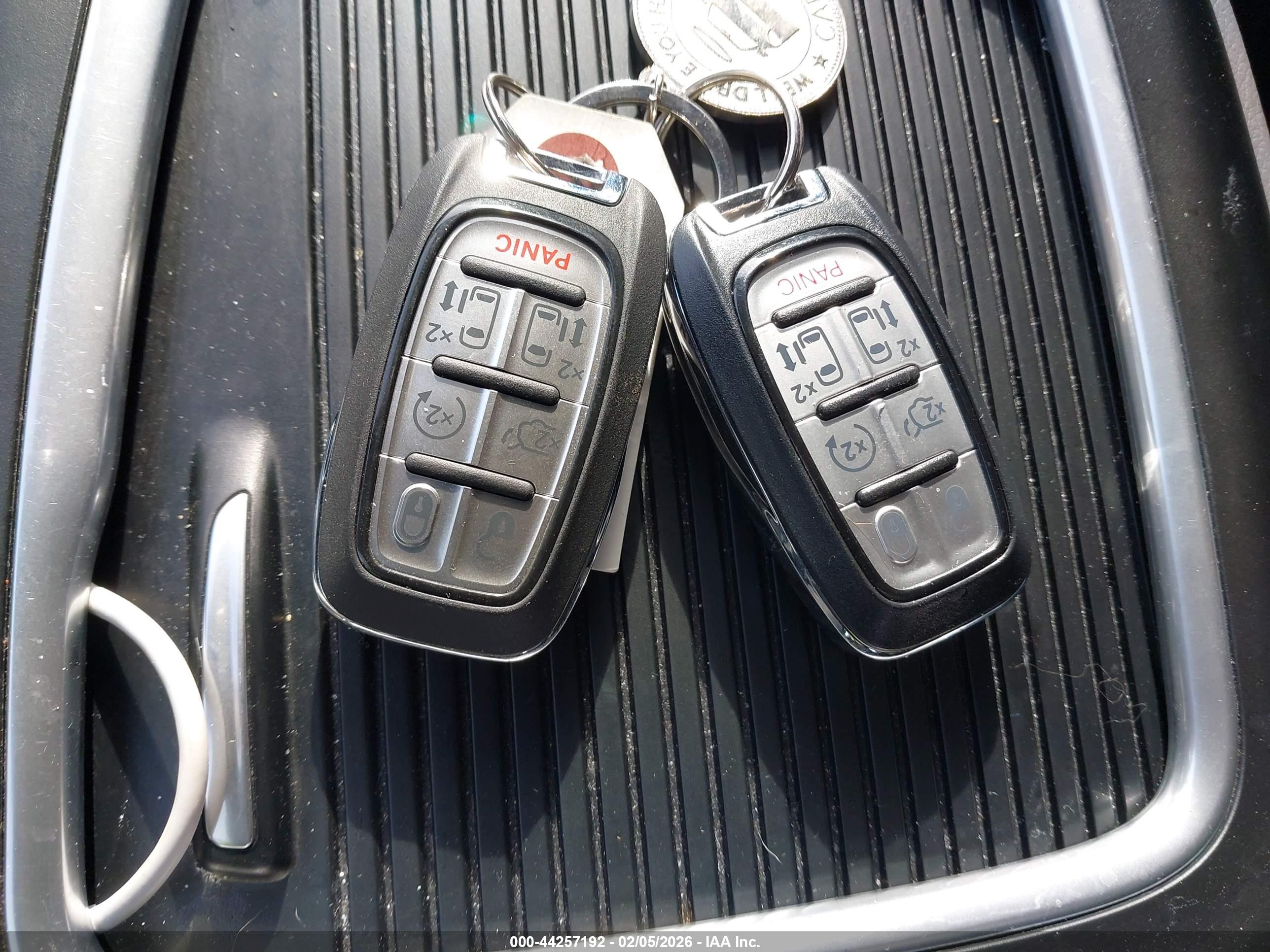 CHRYSLER PACIFICA image 11