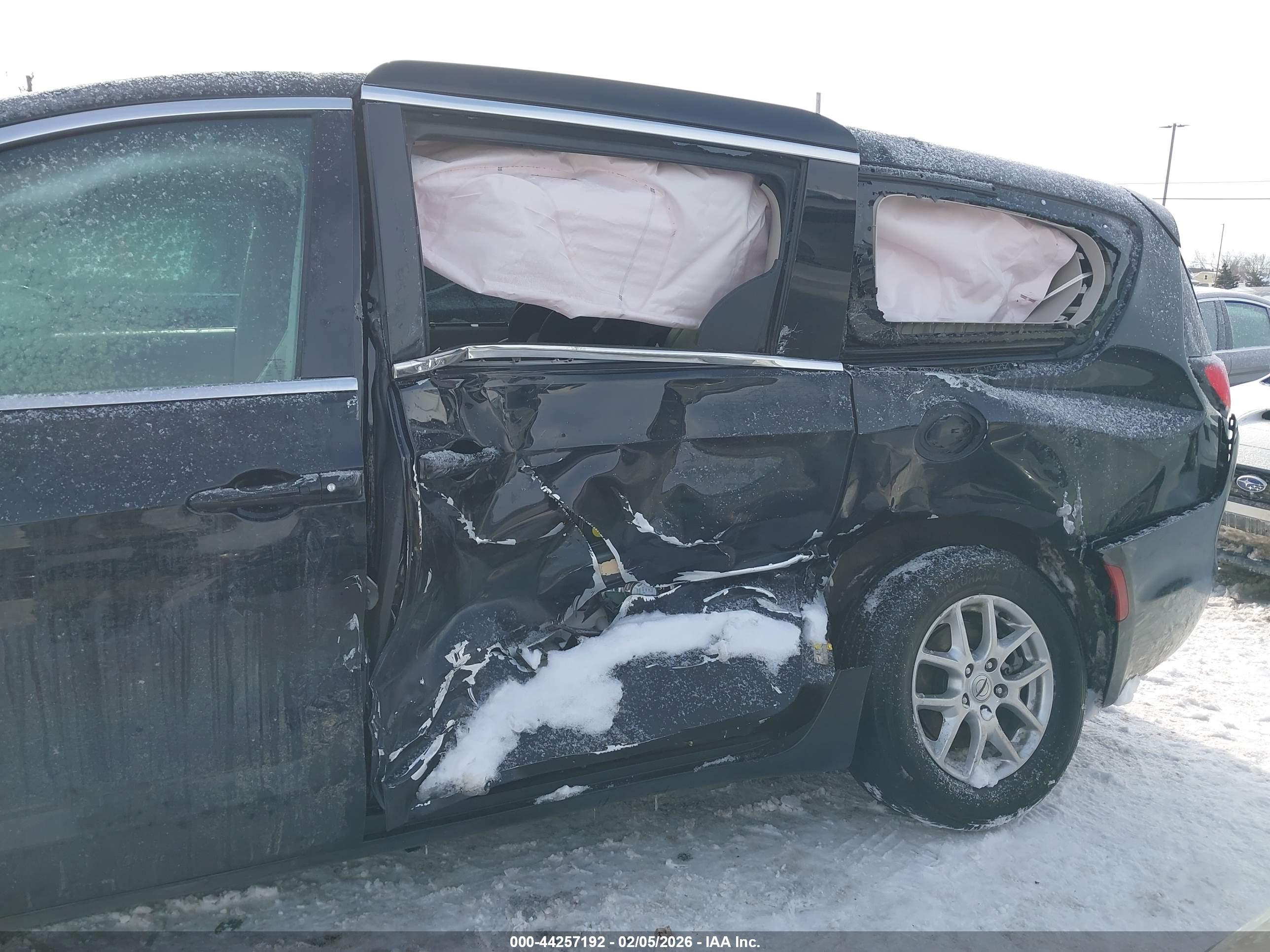 CHRYSLER PACIFICA image 6