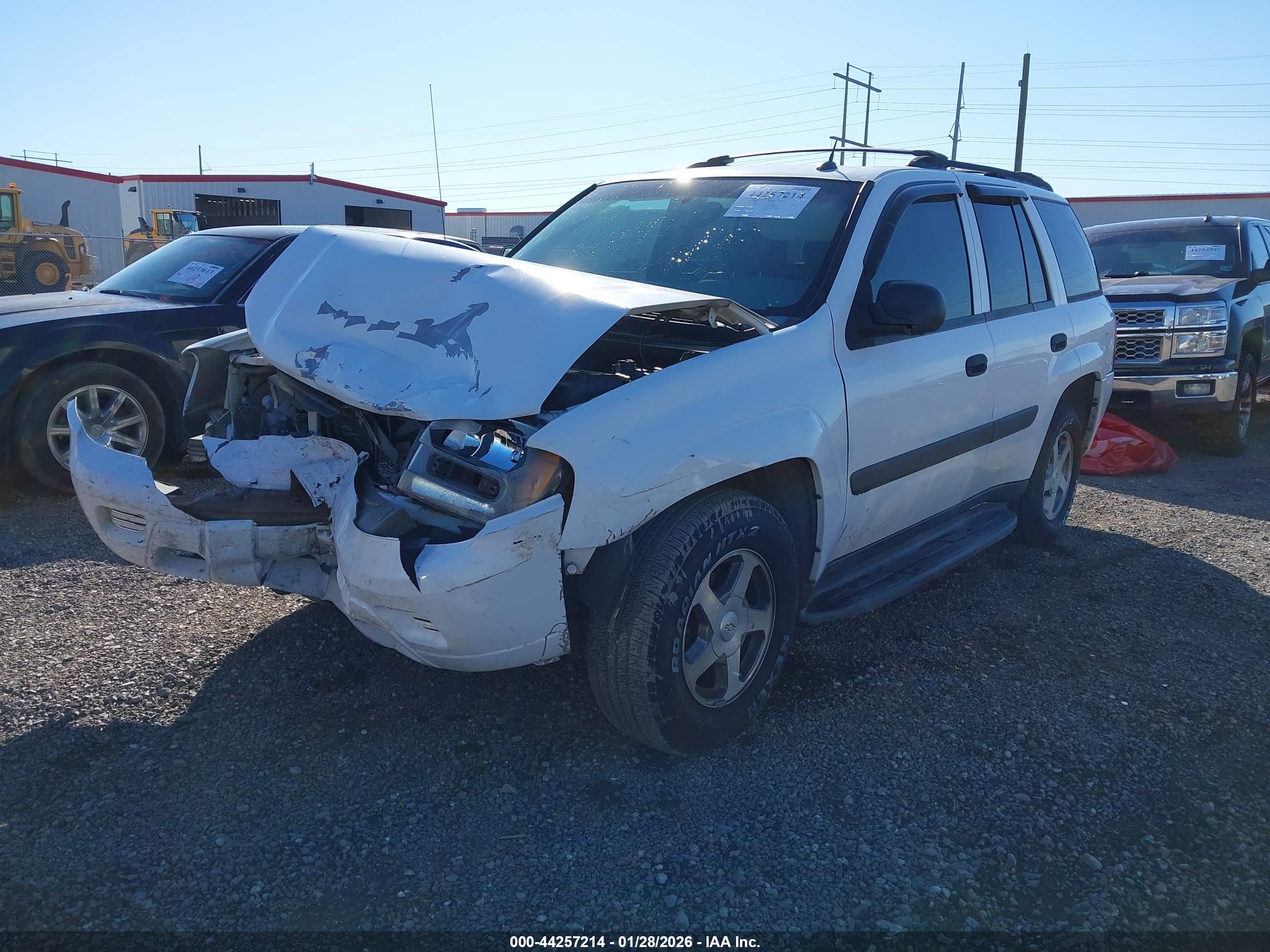 CHEVROLET TRAILBLAZER image 2