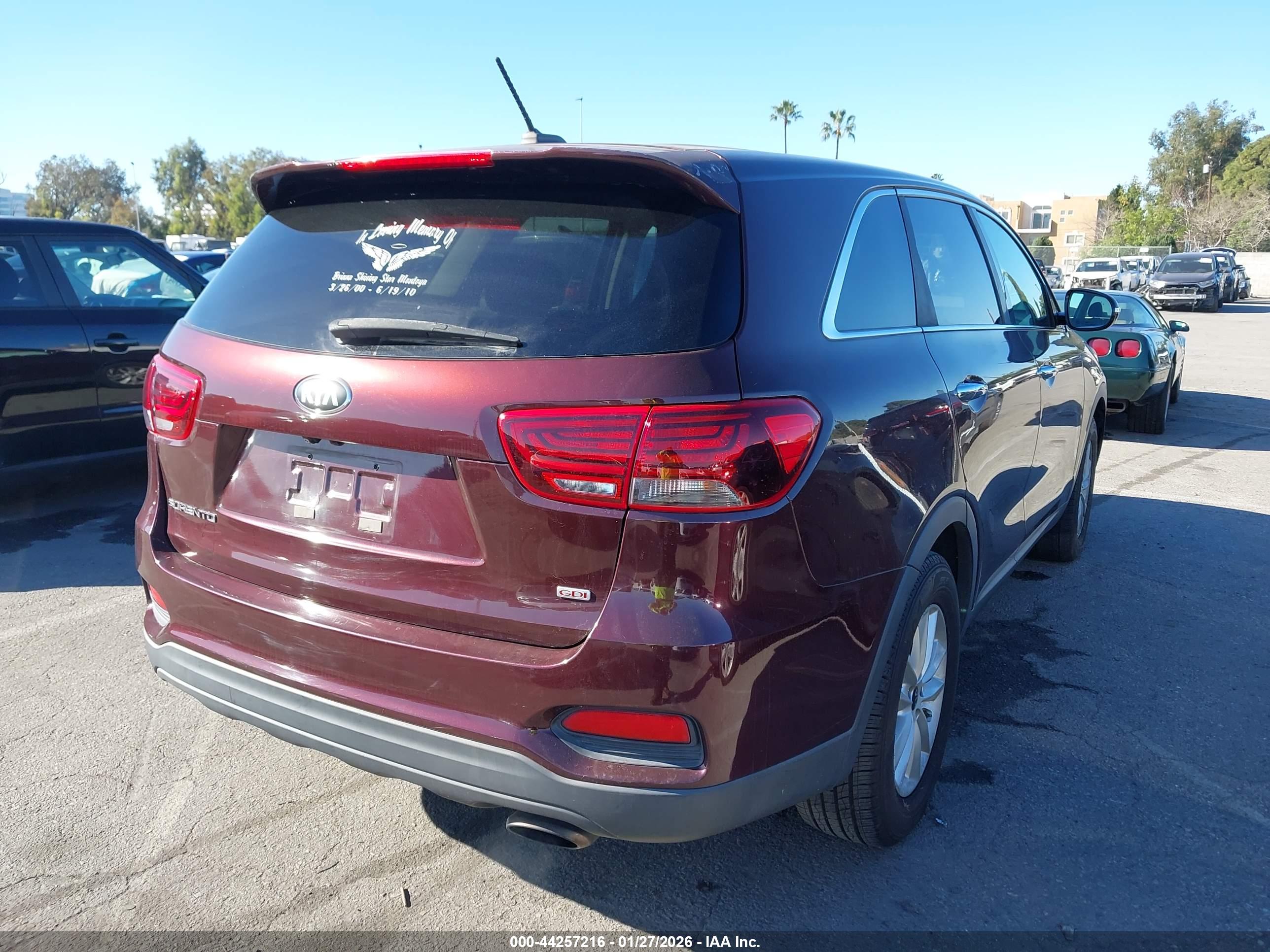 KIA SORENTO image 4