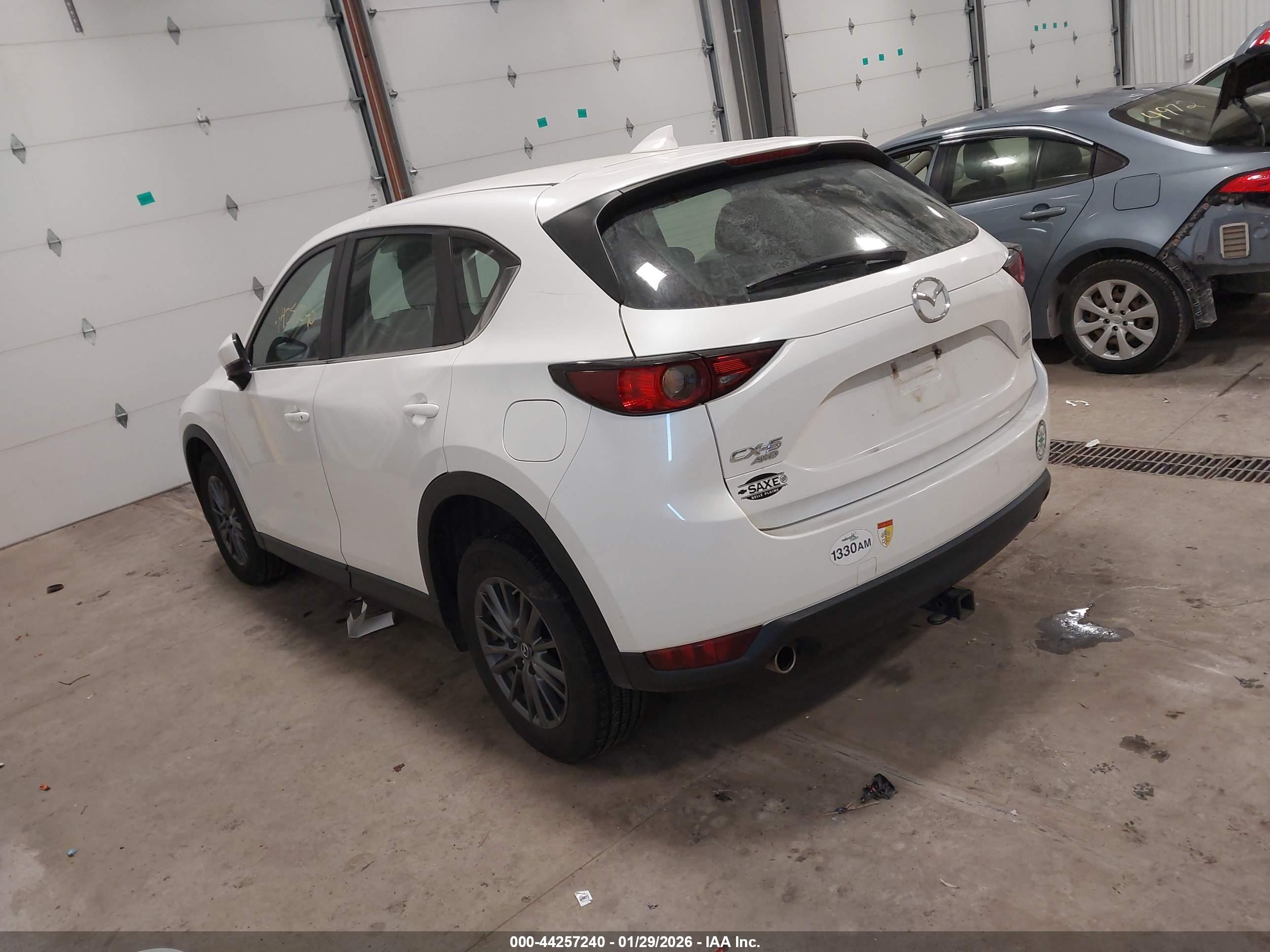 MAZDA CX-5 image 3