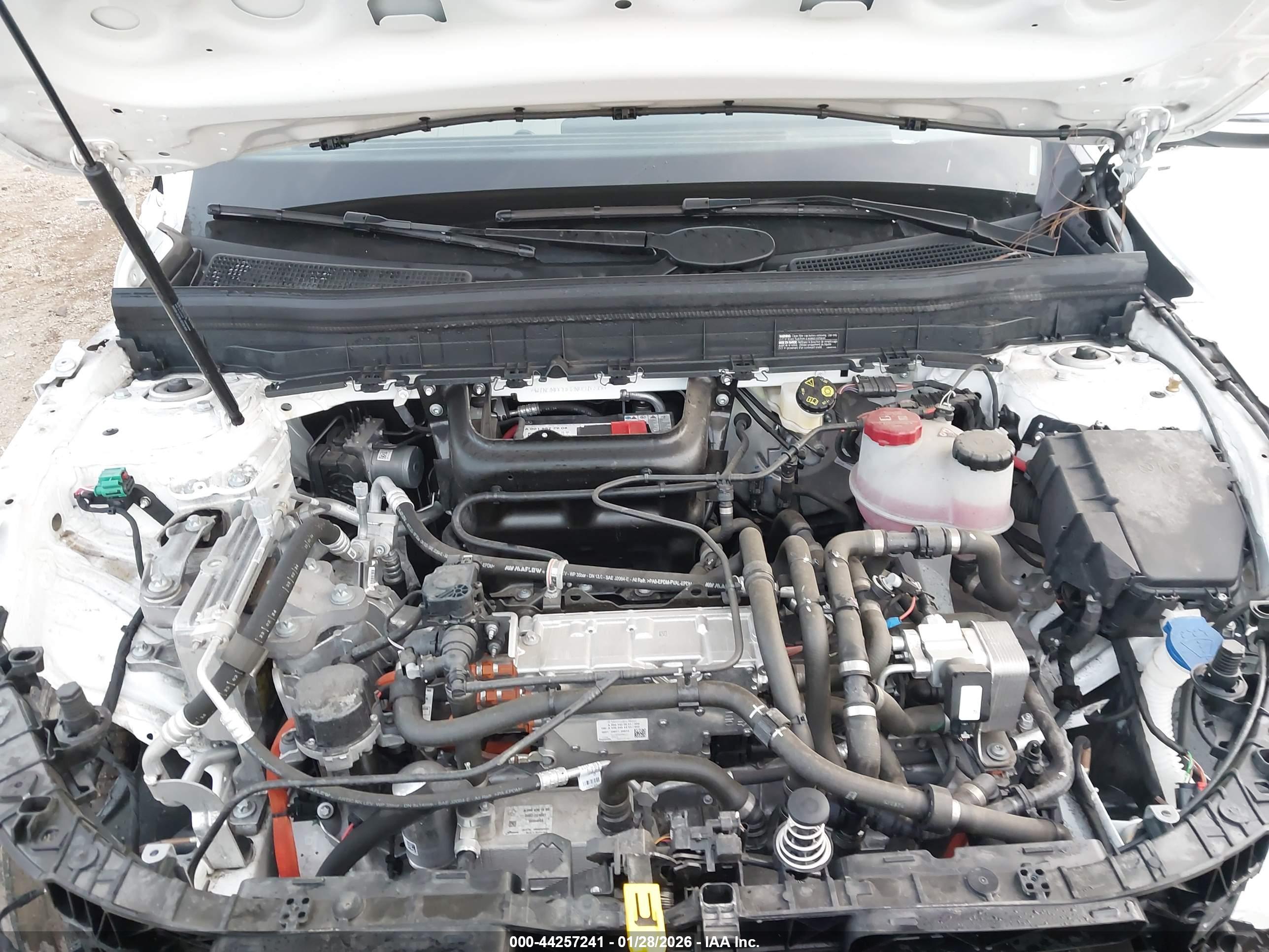 MERCEDES-BENZ EQB image 10