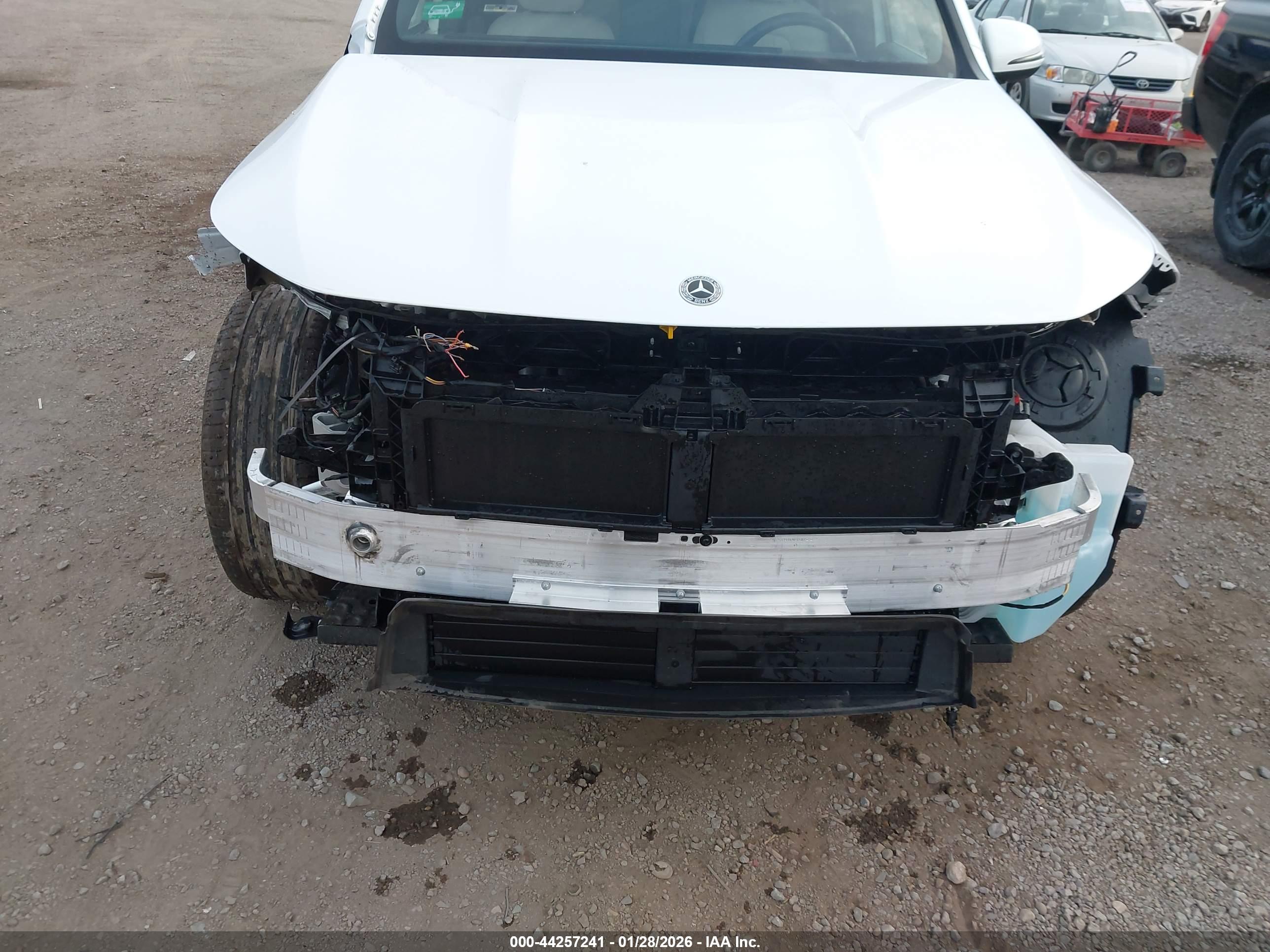 MERCEDES-BENZ EQB image 6