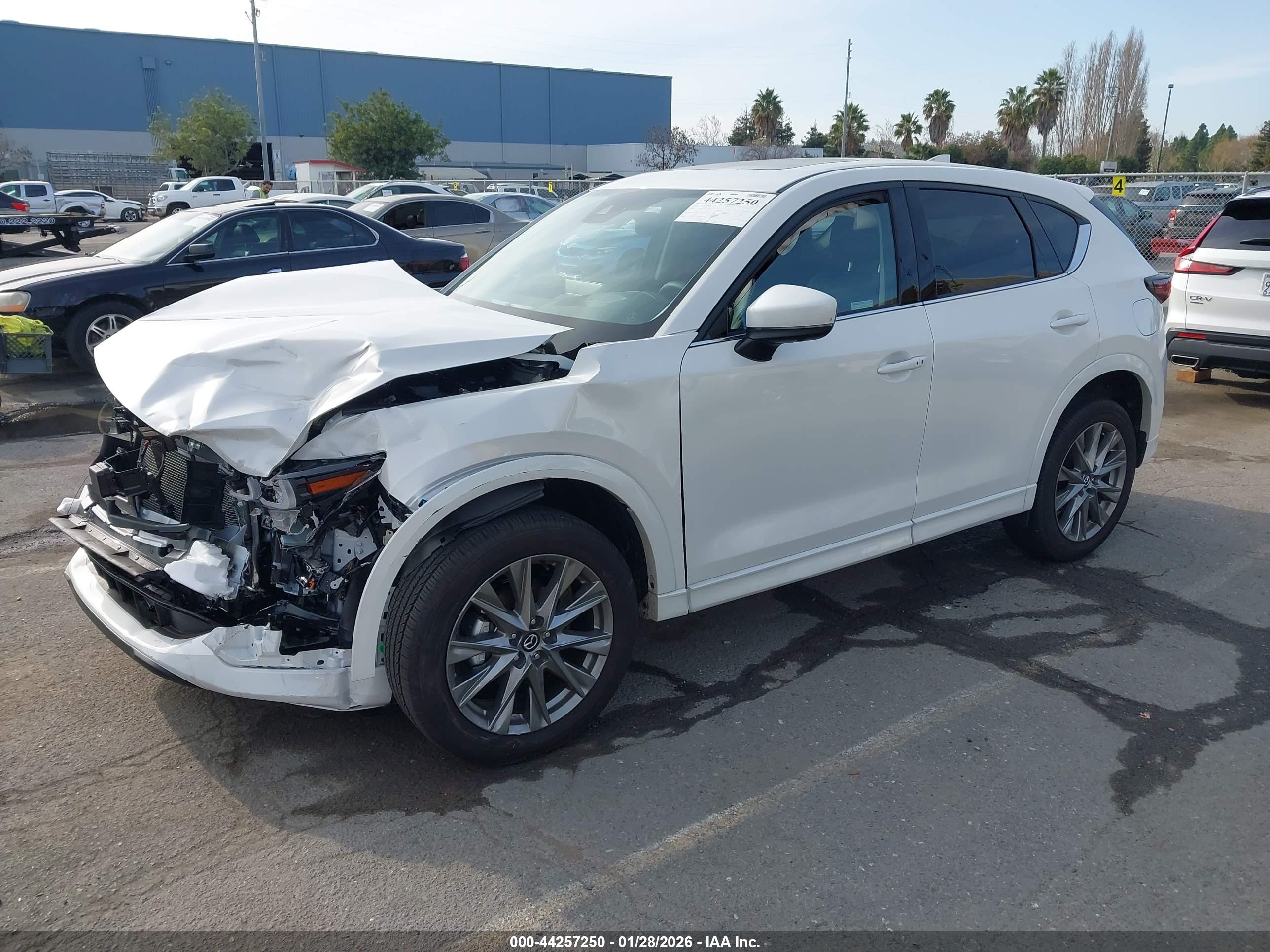 MAZDA CX-5 image 2