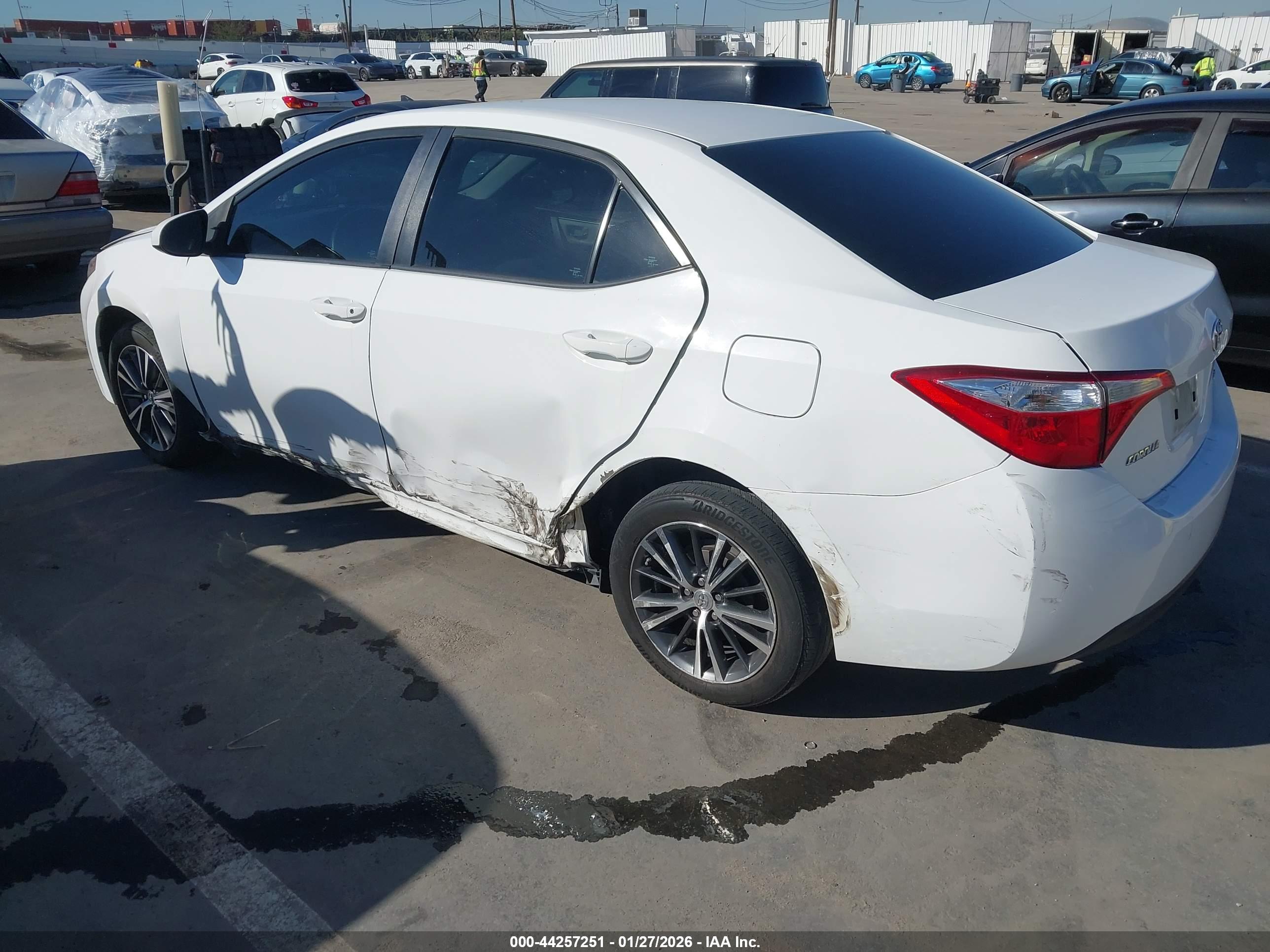 TOYOTA COROLLA image 3