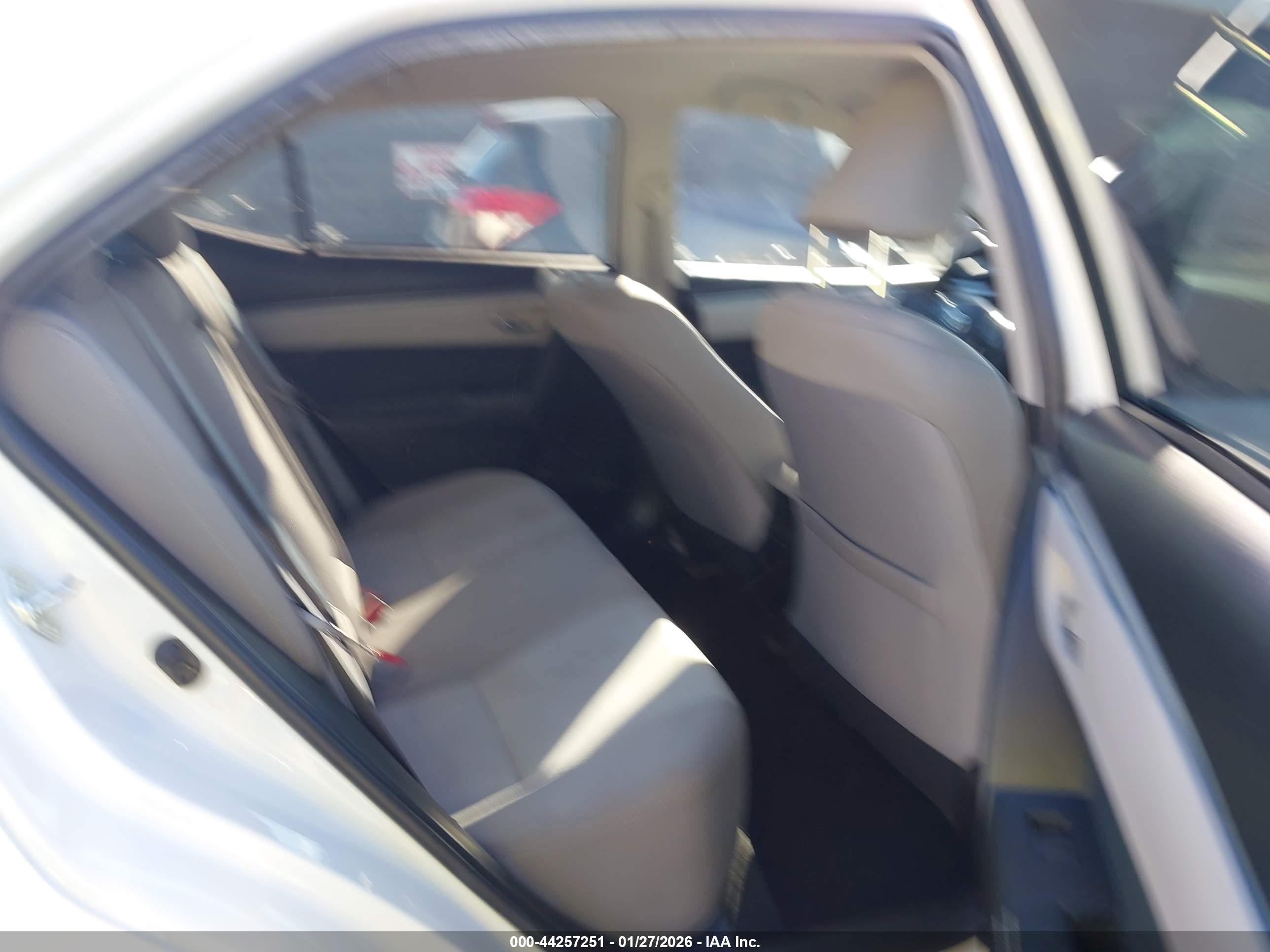 TOYOTA COROLLA image 8
