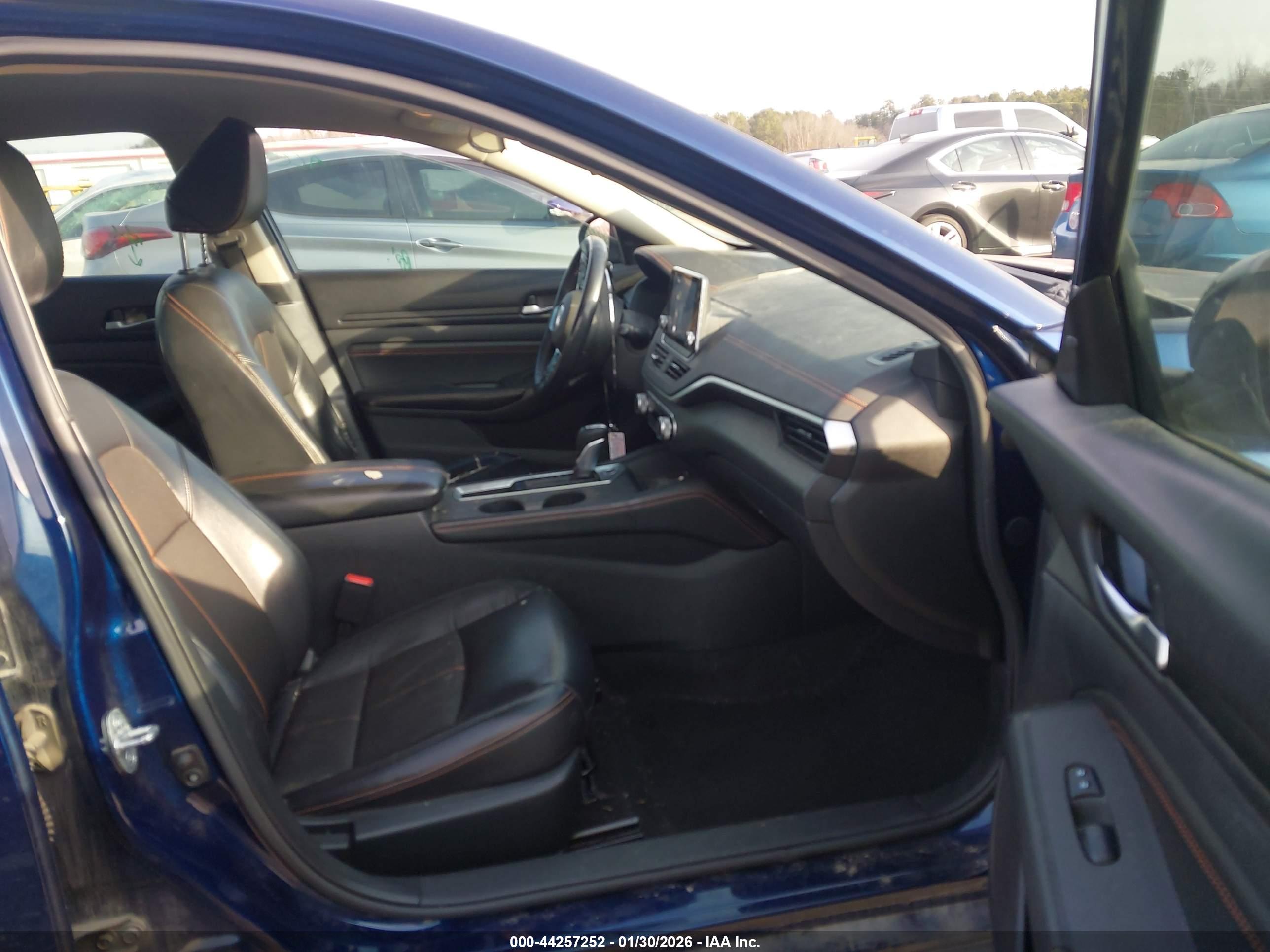 NISSAN ALTIMA image 5