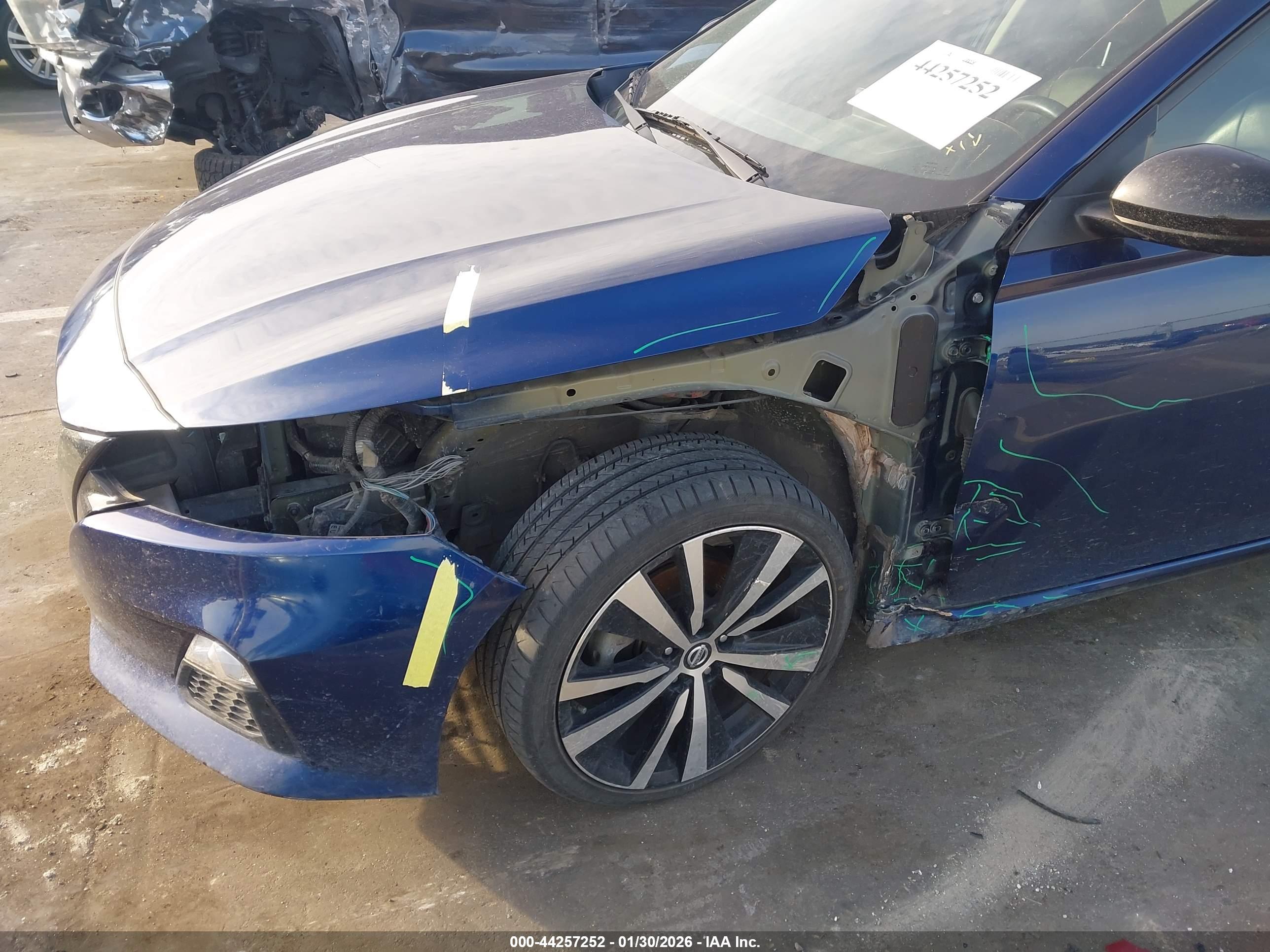 NISSAN ALTIMA image 6