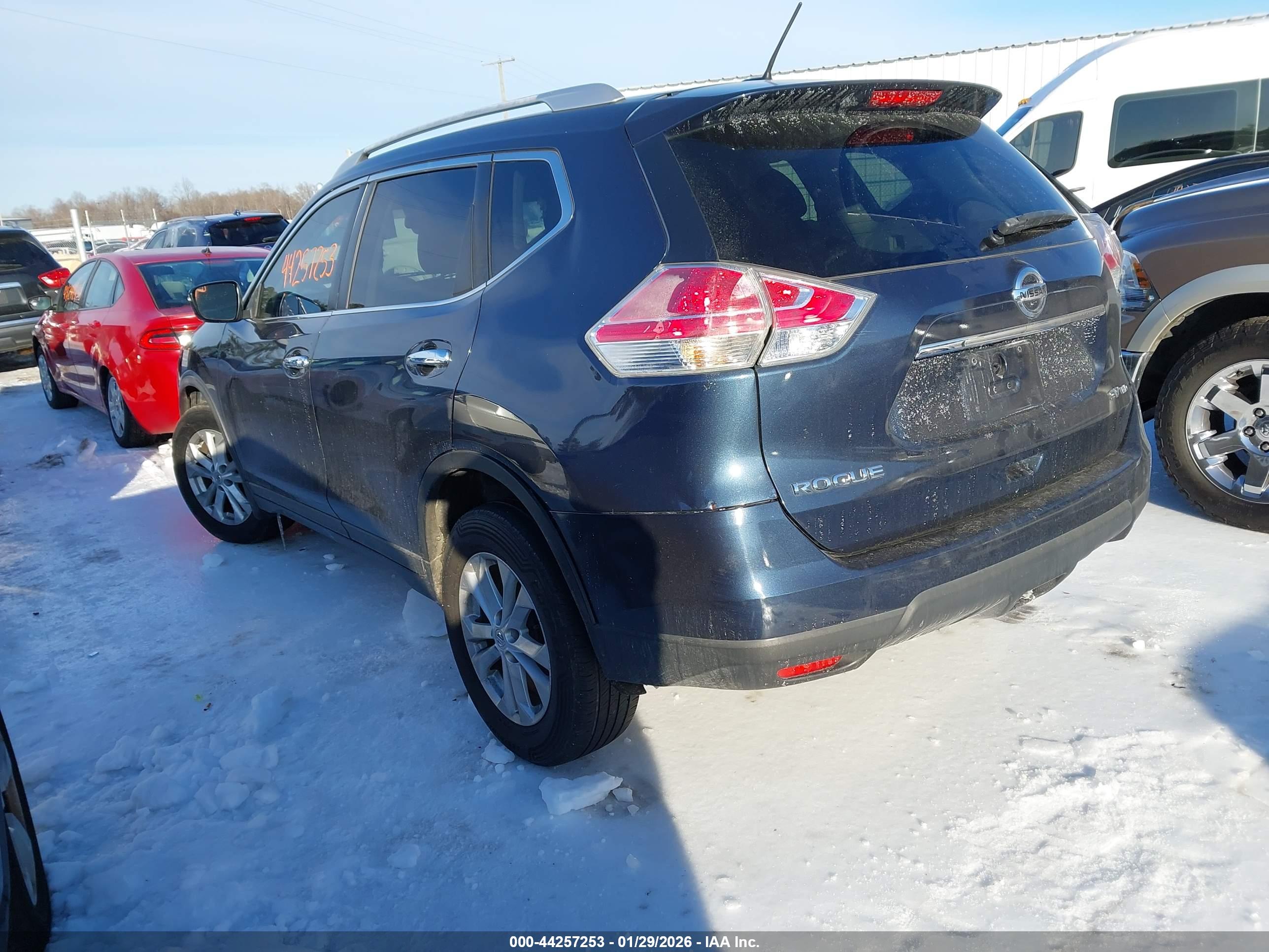 NISSAN ROGUE image 3