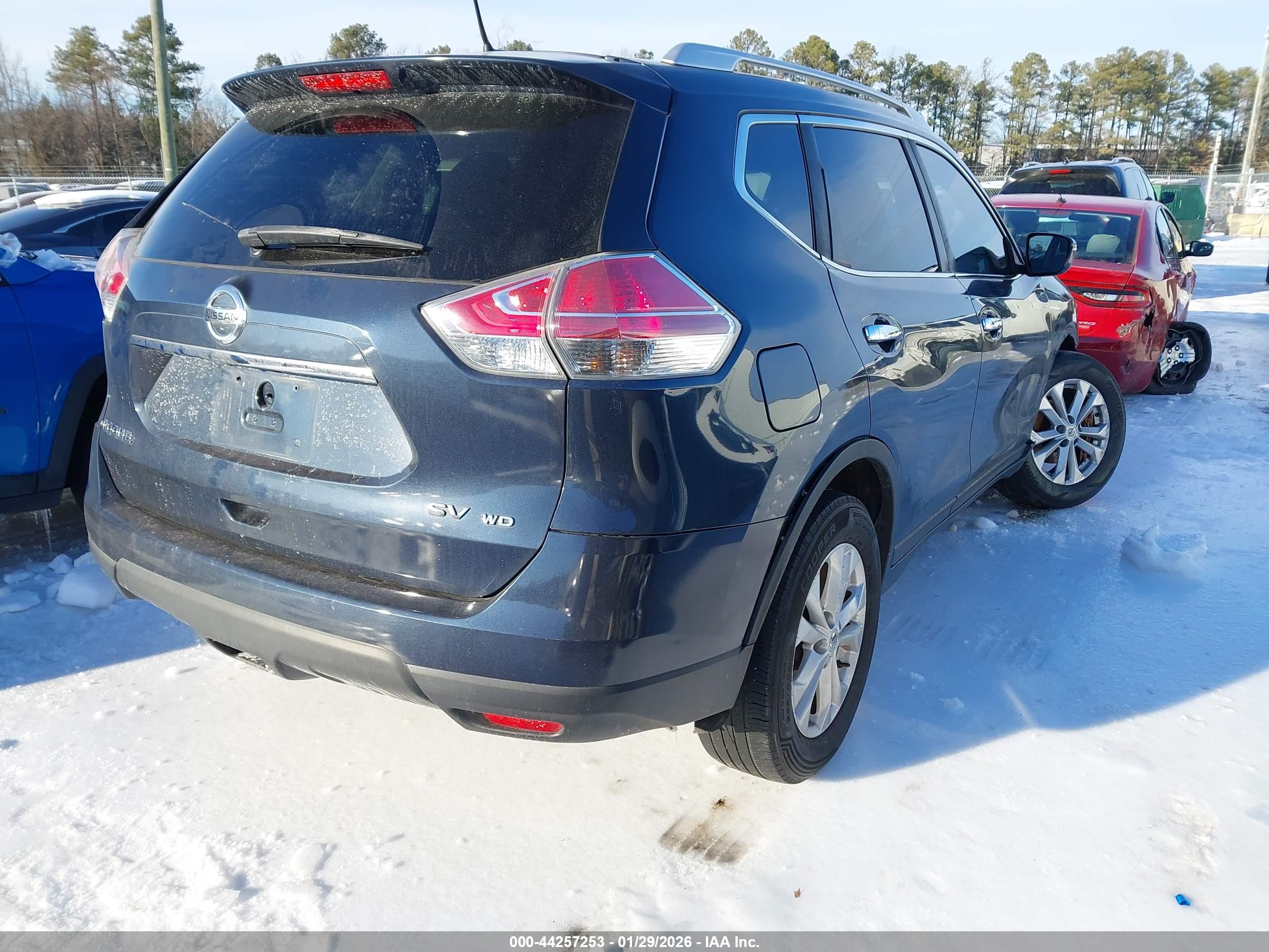 NISSAN ROGUE image 4