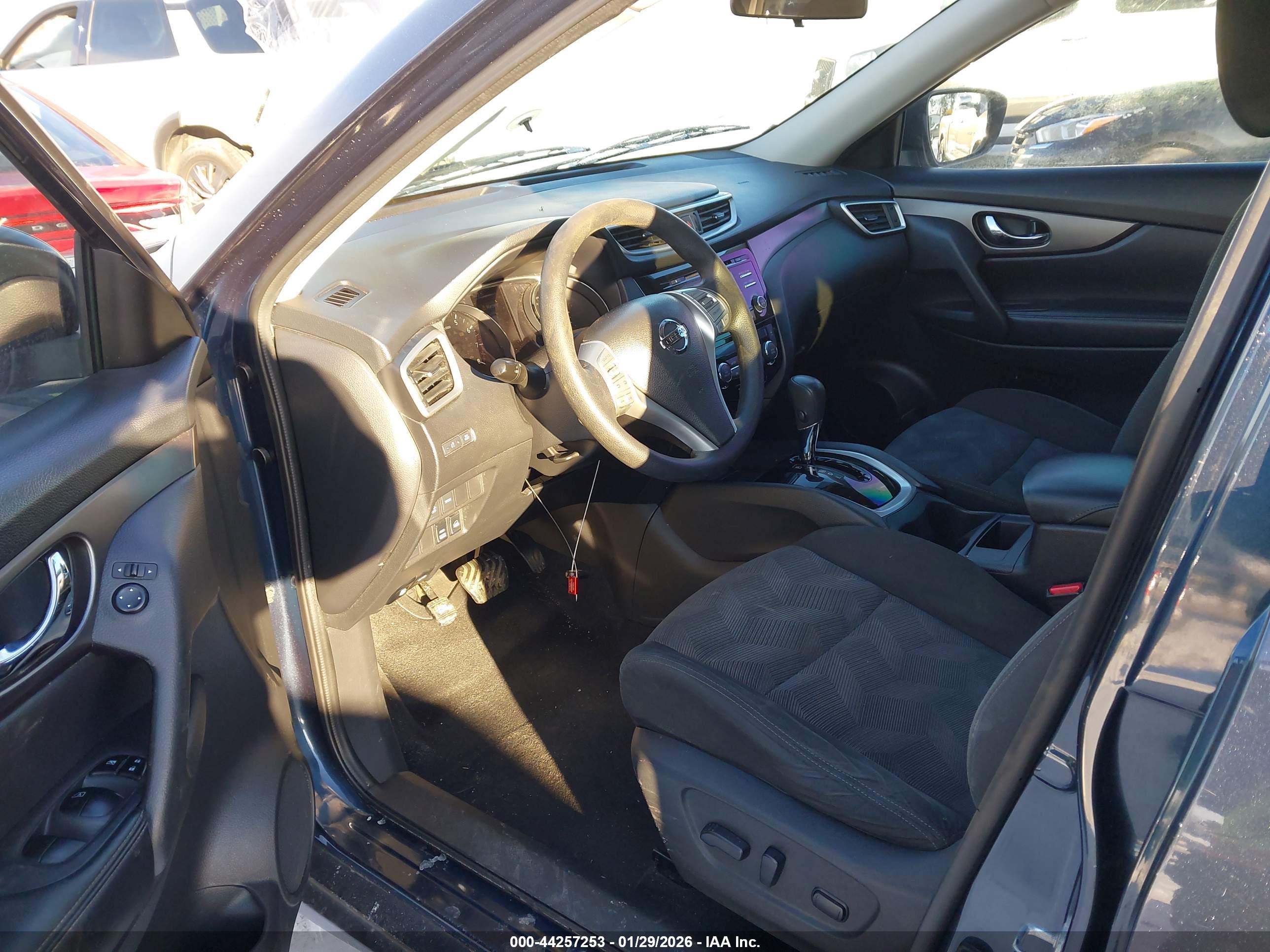 NISSAN ROGUE image 5