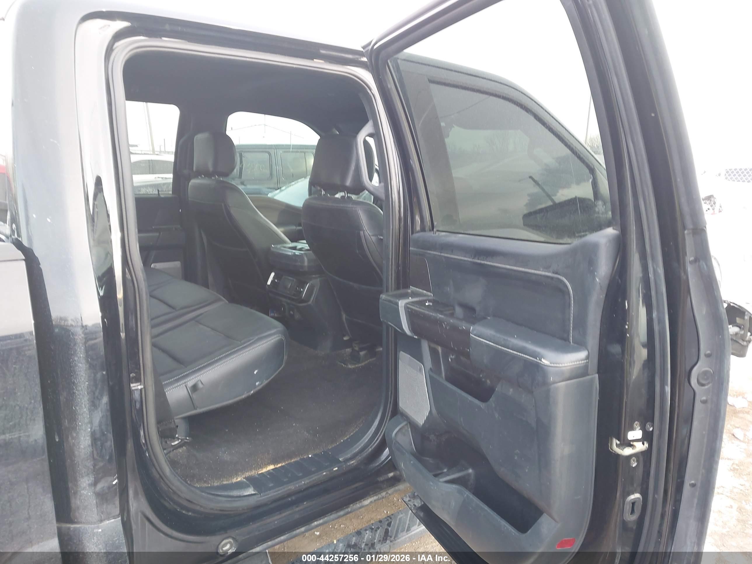 FORD F-150 image 8