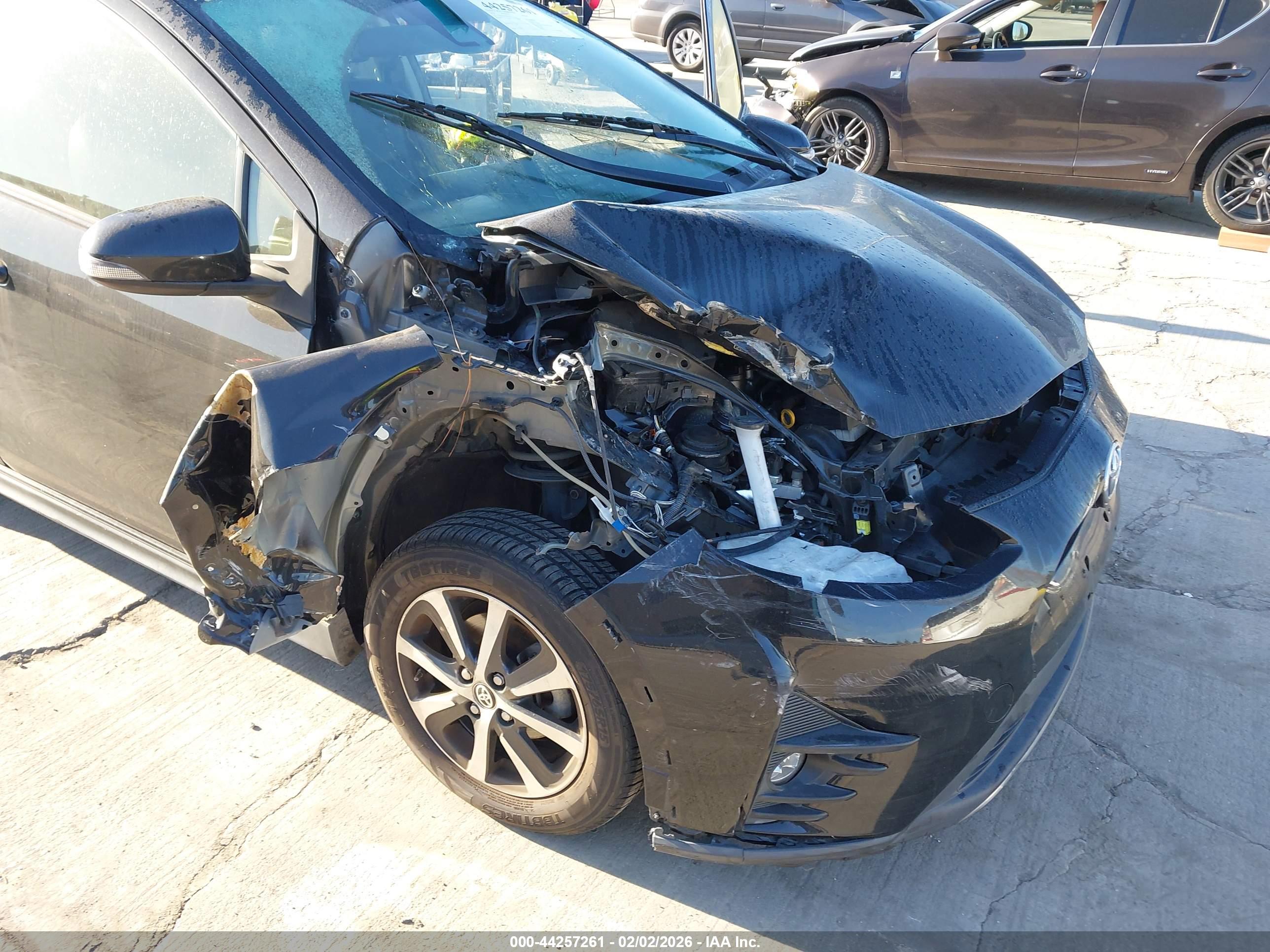 TOYOTA PRIUS image 6