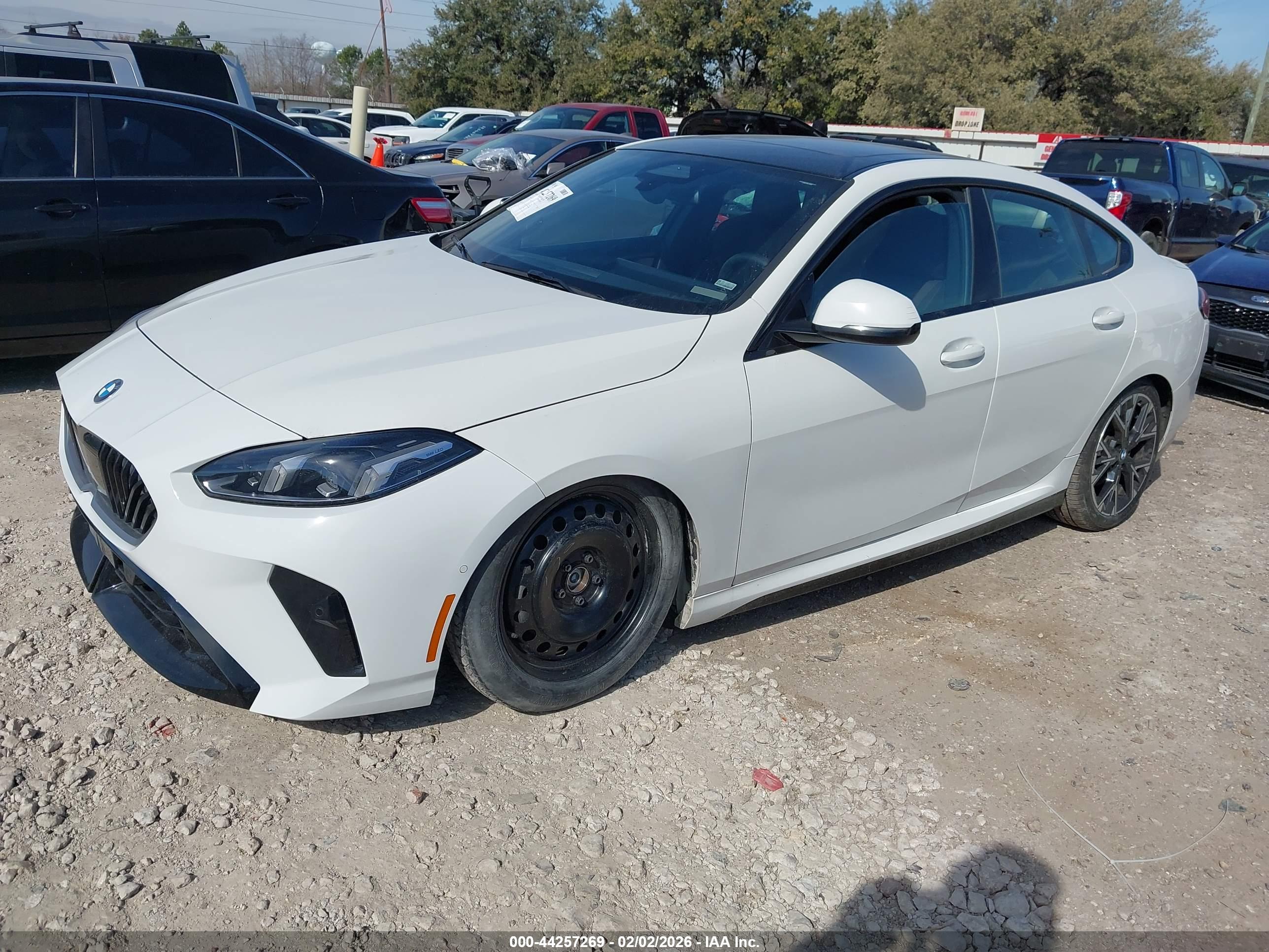 BMW 228 image 2