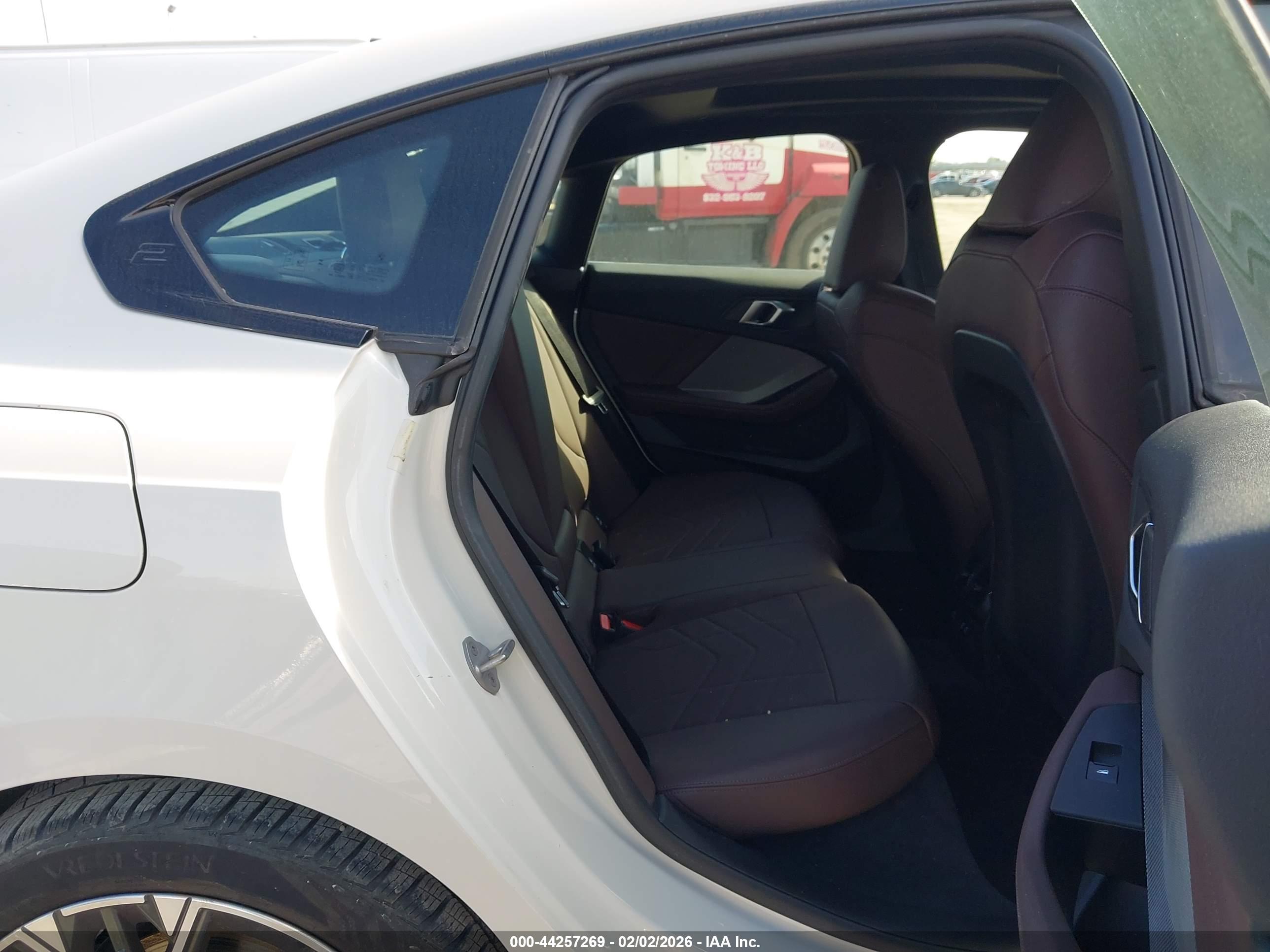 BMW 228 image 8