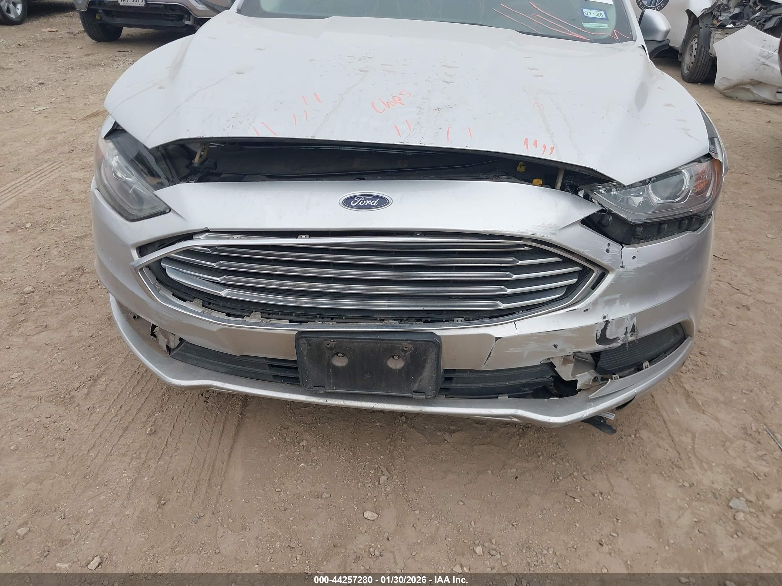 FORD FUSION image 6