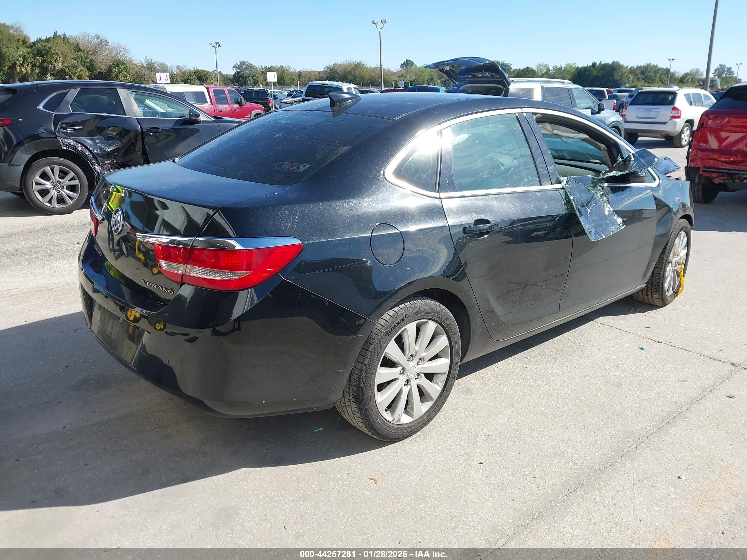 BUICK VERANO image 4